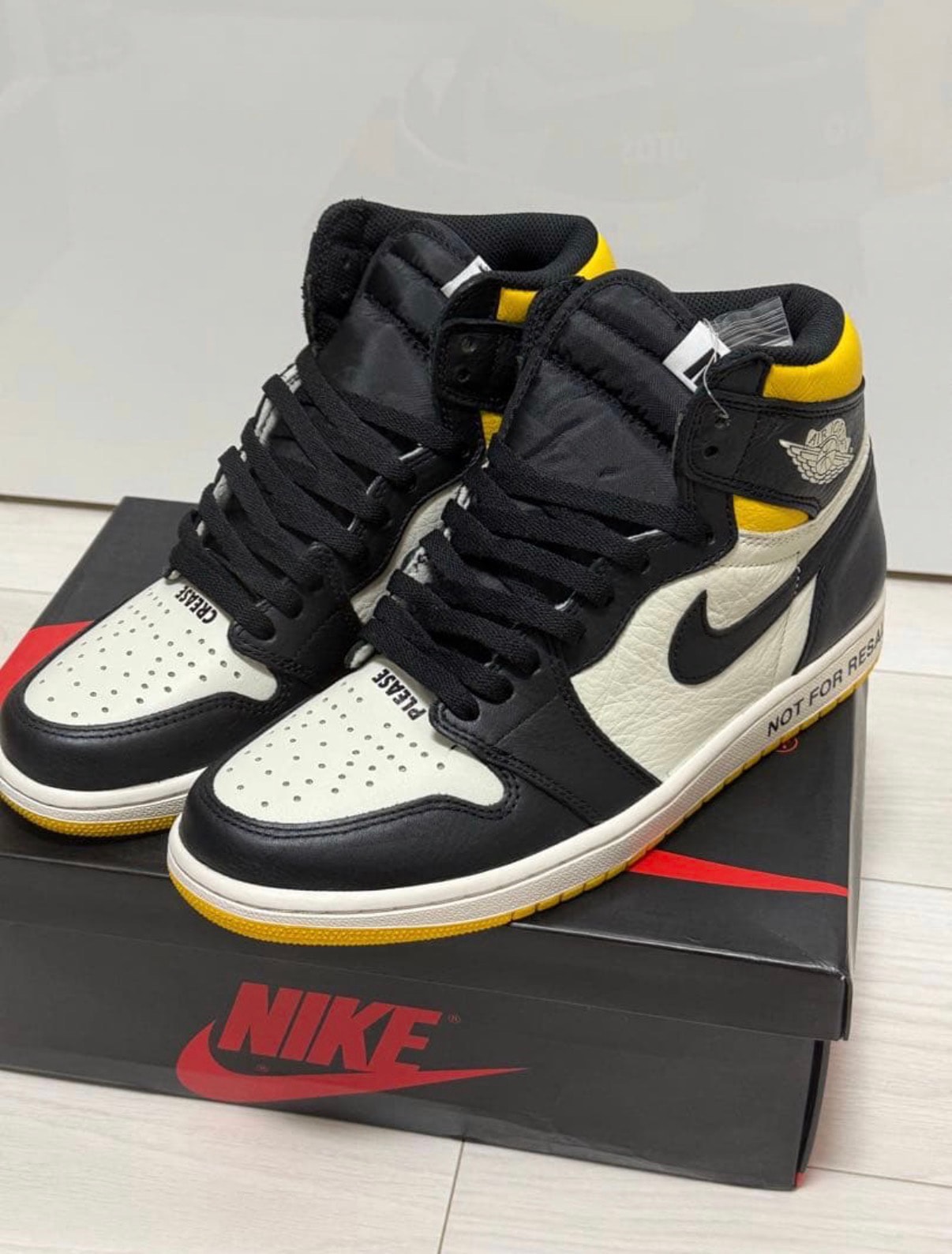 Nike Air Jordan 1 Retro High (NOT FOR RESALE) "Varsity Maize"