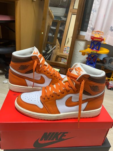 Nike Women's Air Jordan 1 High OG "Starfish"