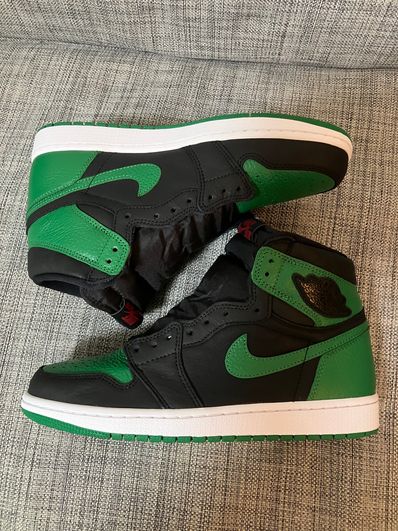 Nike Air Jordan 1 Retro High OG "Black/Pine Green" (2020)