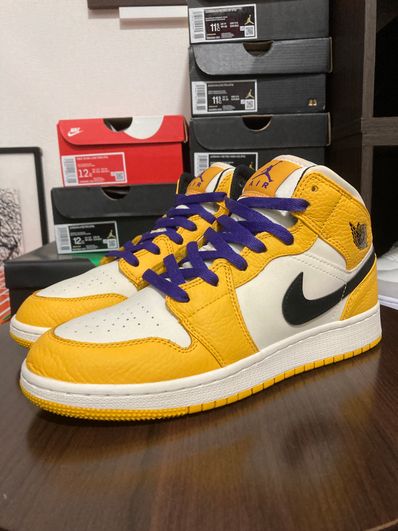Nike GS Air Jordan 1 Mid SE "Laker"