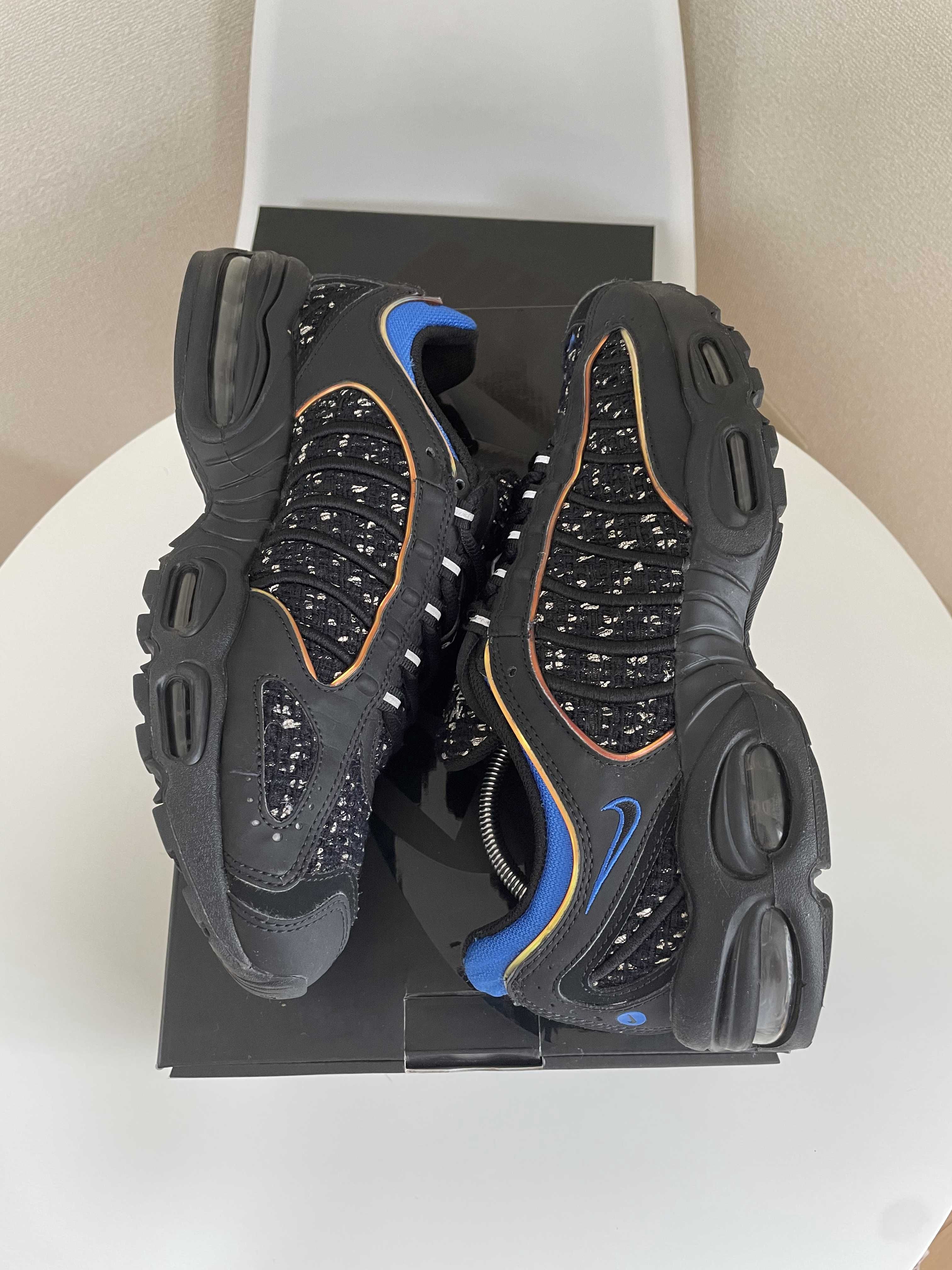 Supreme × Nike Air Max Tailwind 4 "Black"