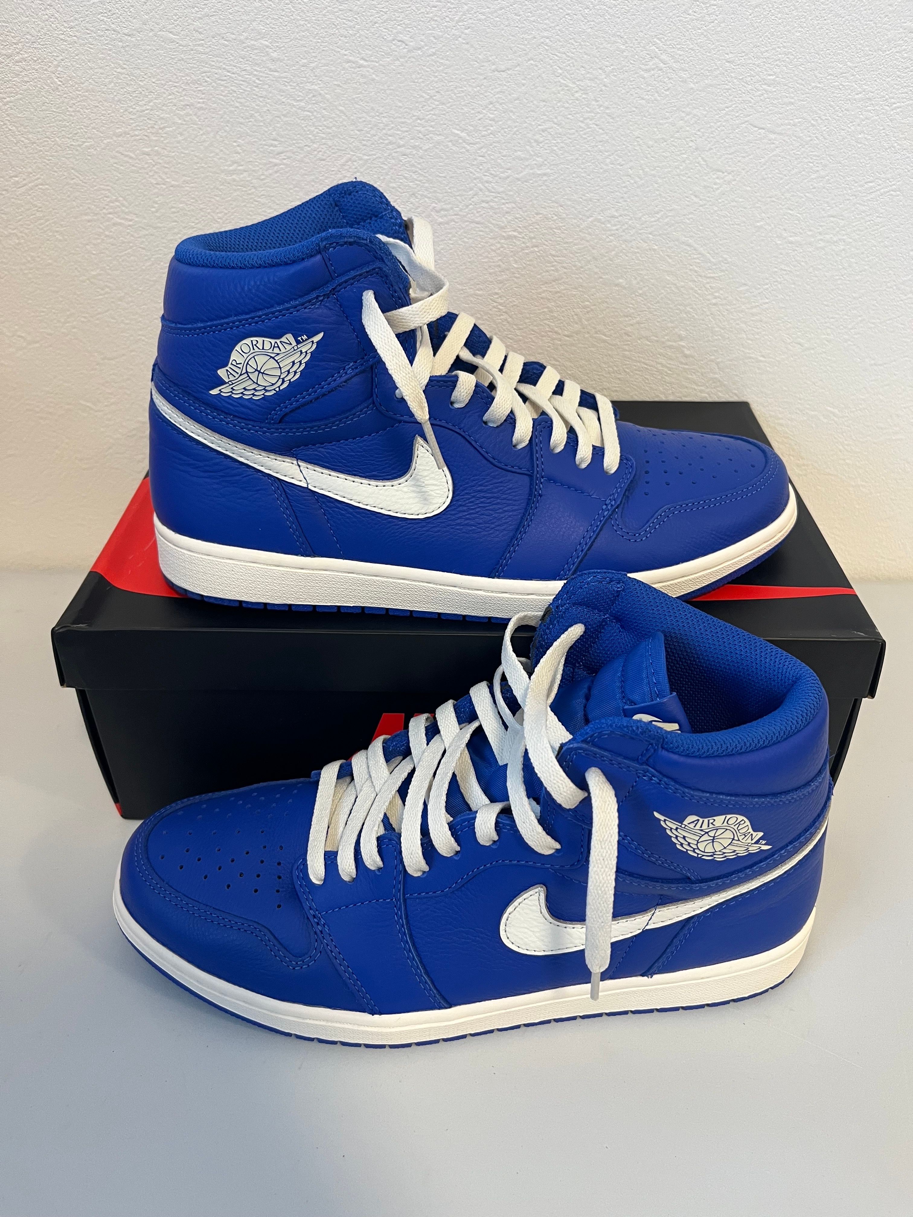 NIKE AIR JORDAN 1 RETRO HIGH "HYPER ROYAL"