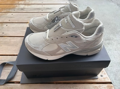 KITH × New Balance 990V3 Made in USA "USA Hallow"