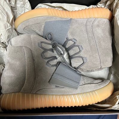 adidas Yeezy Boost 750 "Light Grey Glow In The Dark"