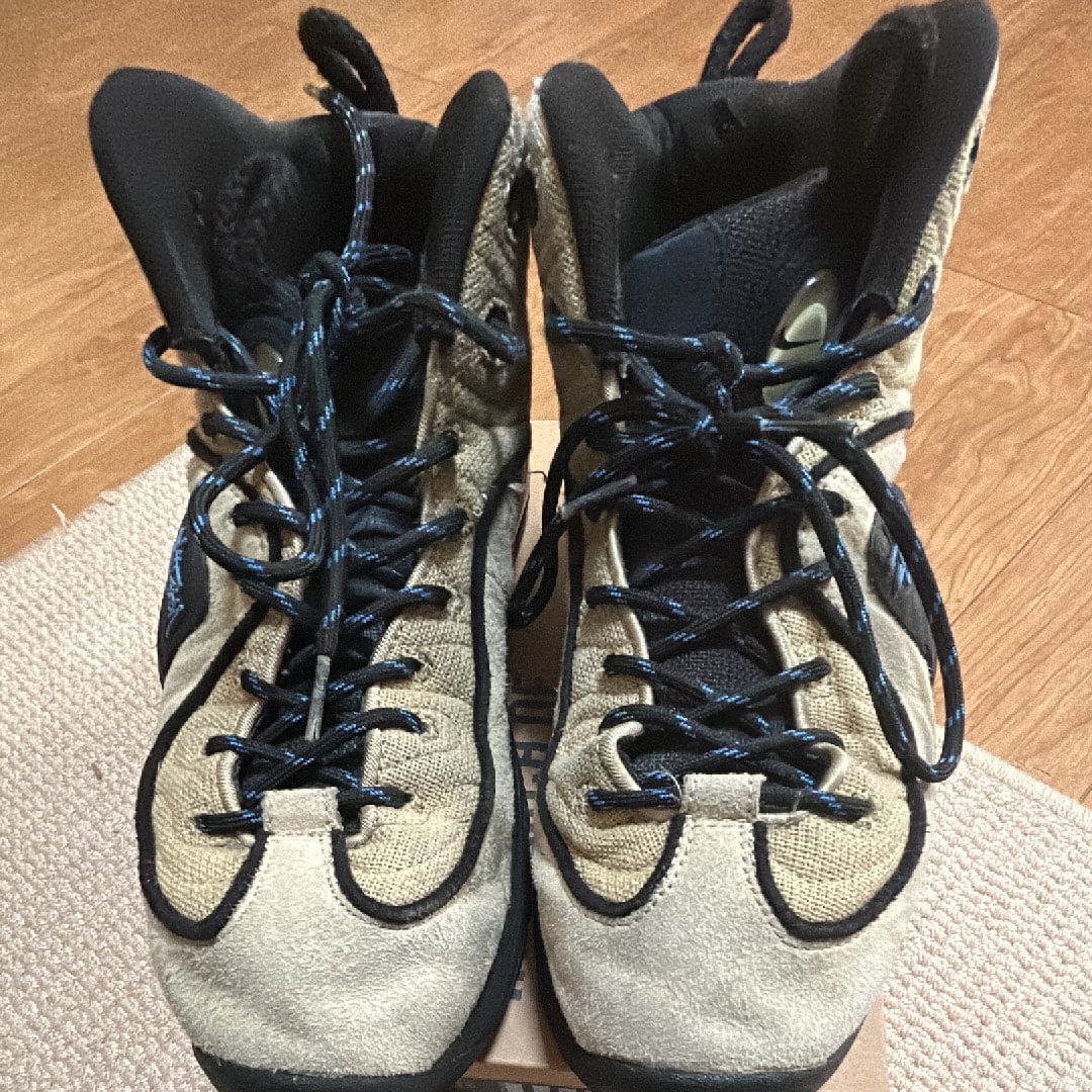 ステューシー × ナイキ エアペニー2 "ラタン アンド ライムストーン"