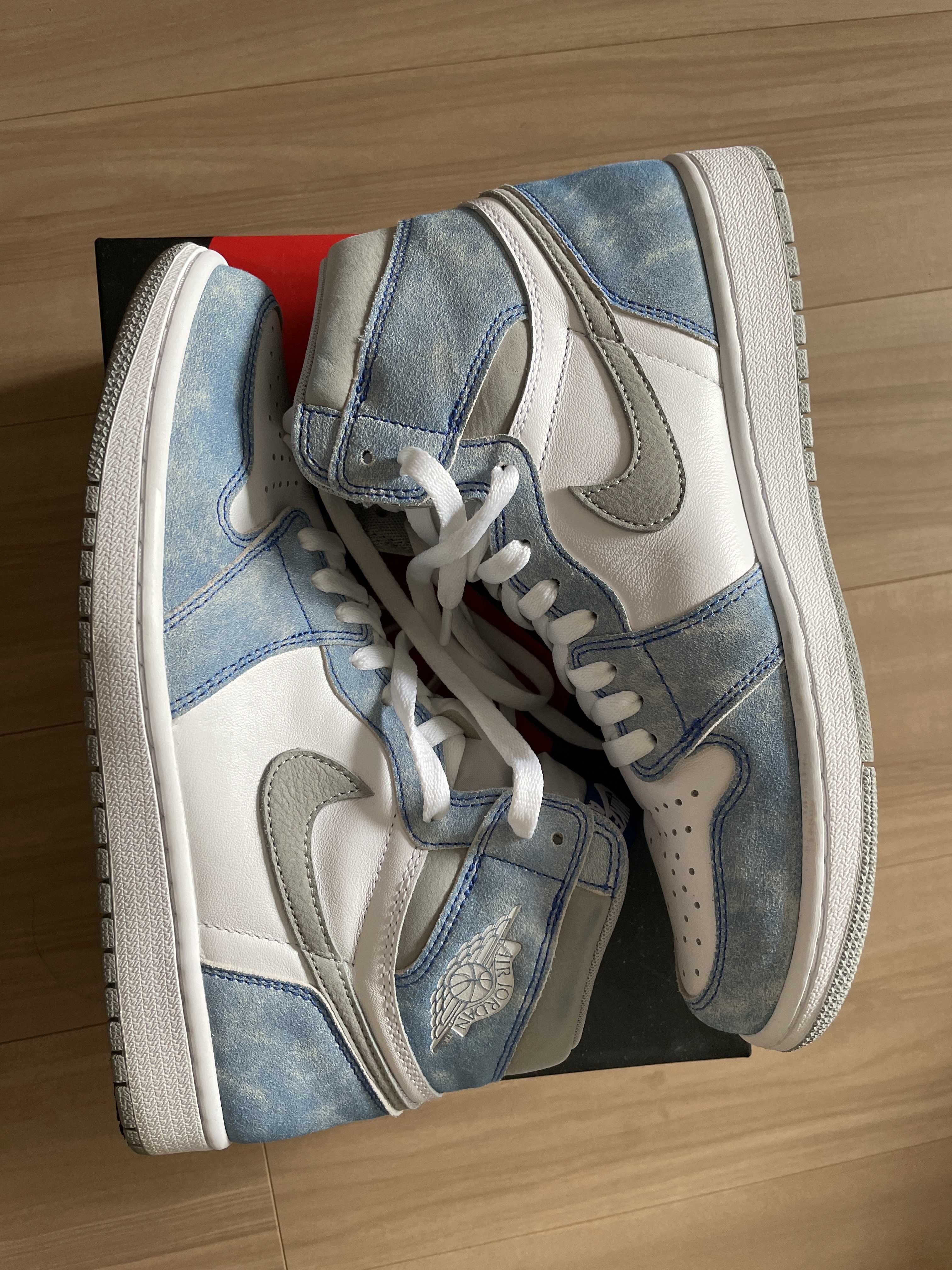 Nike Air Jordan 1 High OG "Hyper Royal"