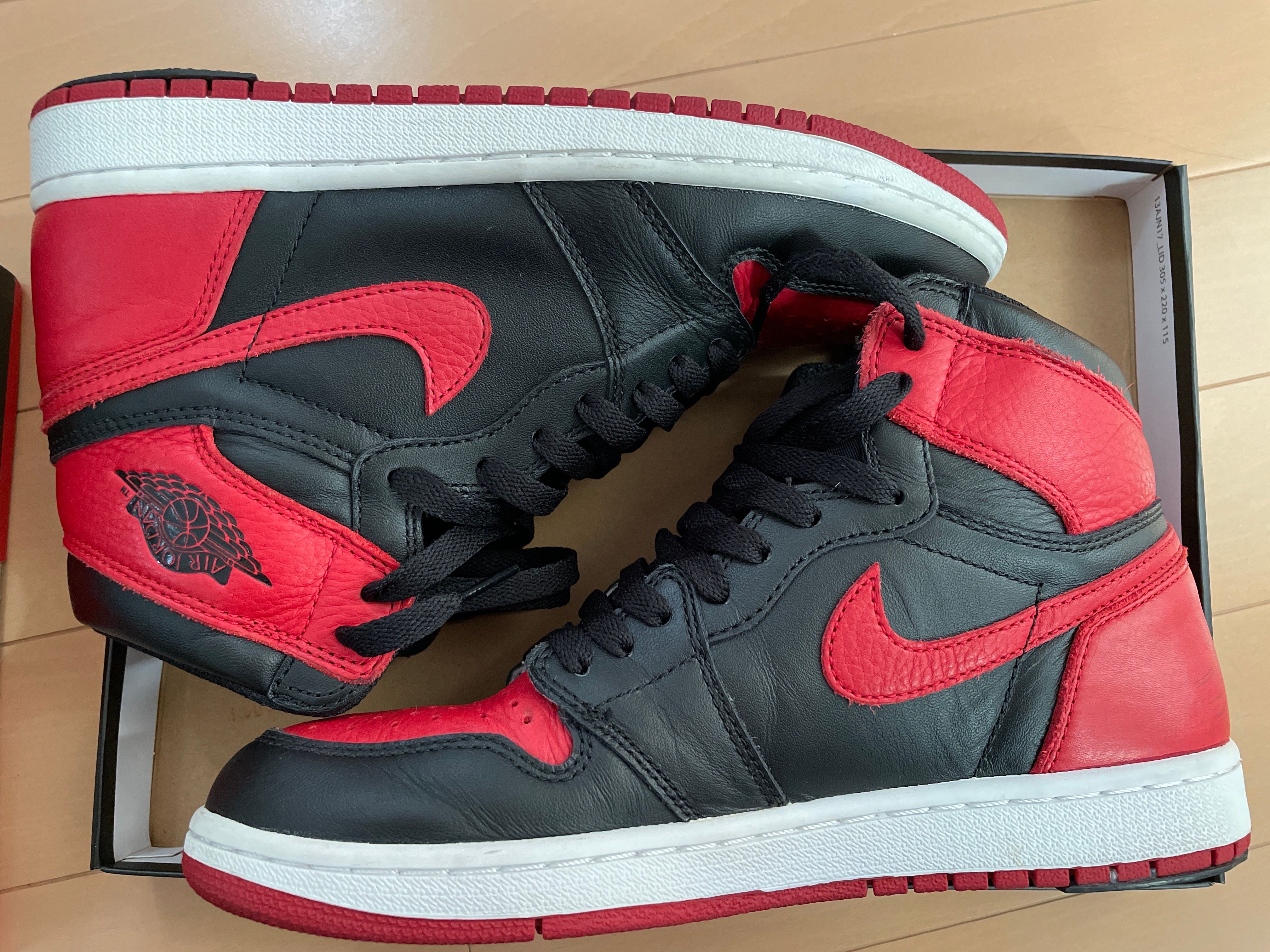 Nike Air Jordan 1 Retro High OG "Bred/Banned" (2016)