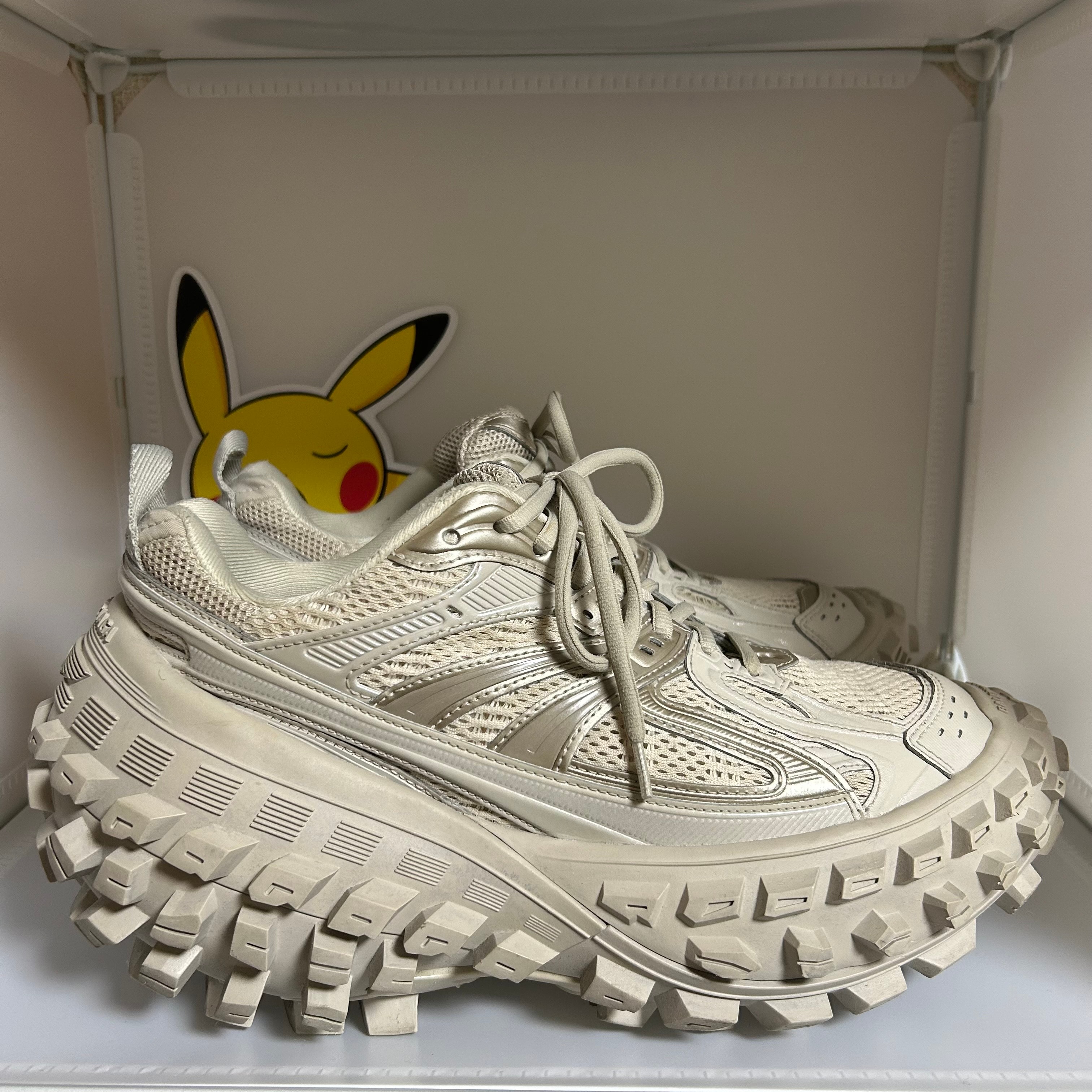 バレンシアガ ウィメンズ バウンサー (ディフェンダー) スニーカー "ベージュ"