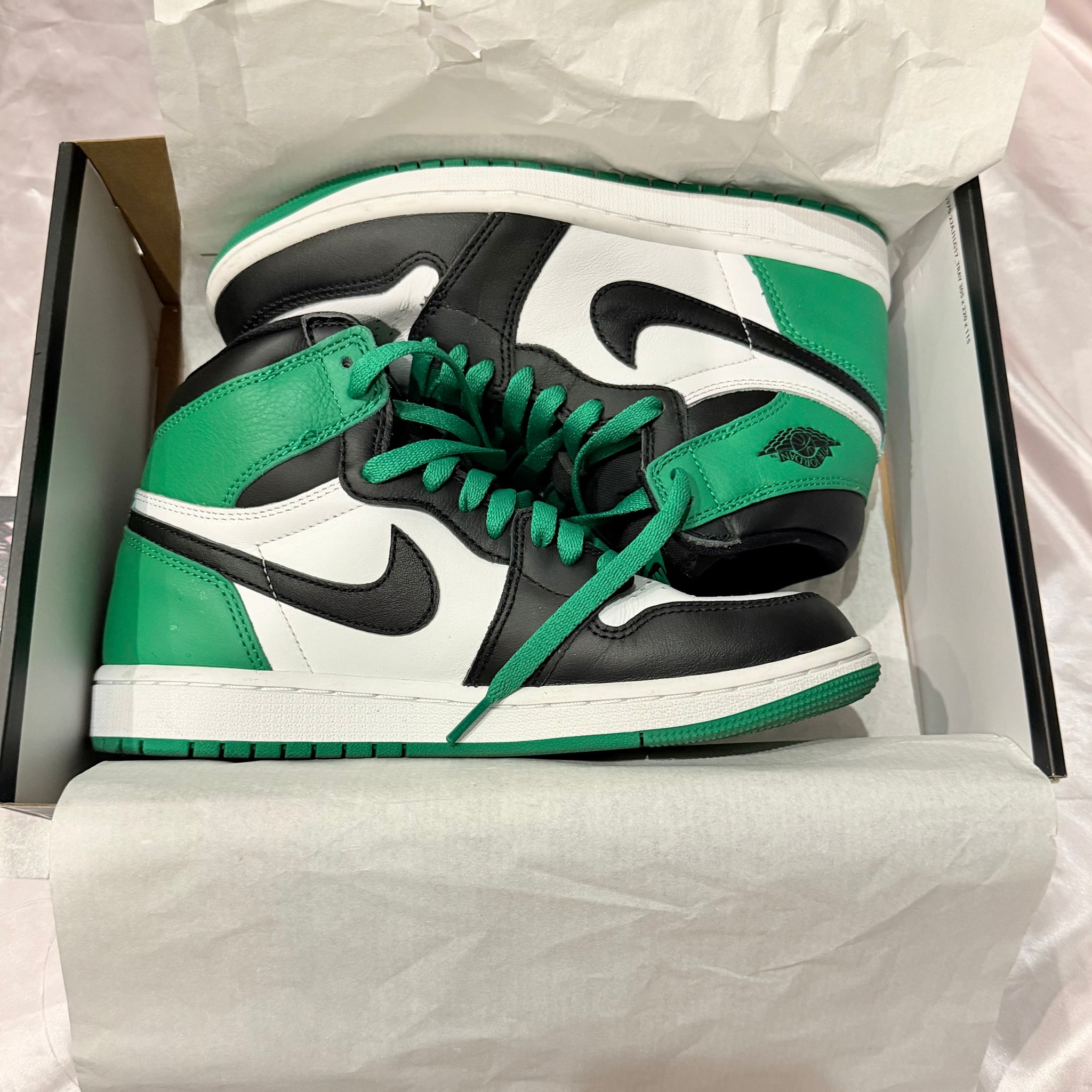 Nike Air Jordan 1 Retro High OG "Celtics/Black and Lucky Green" (2023)