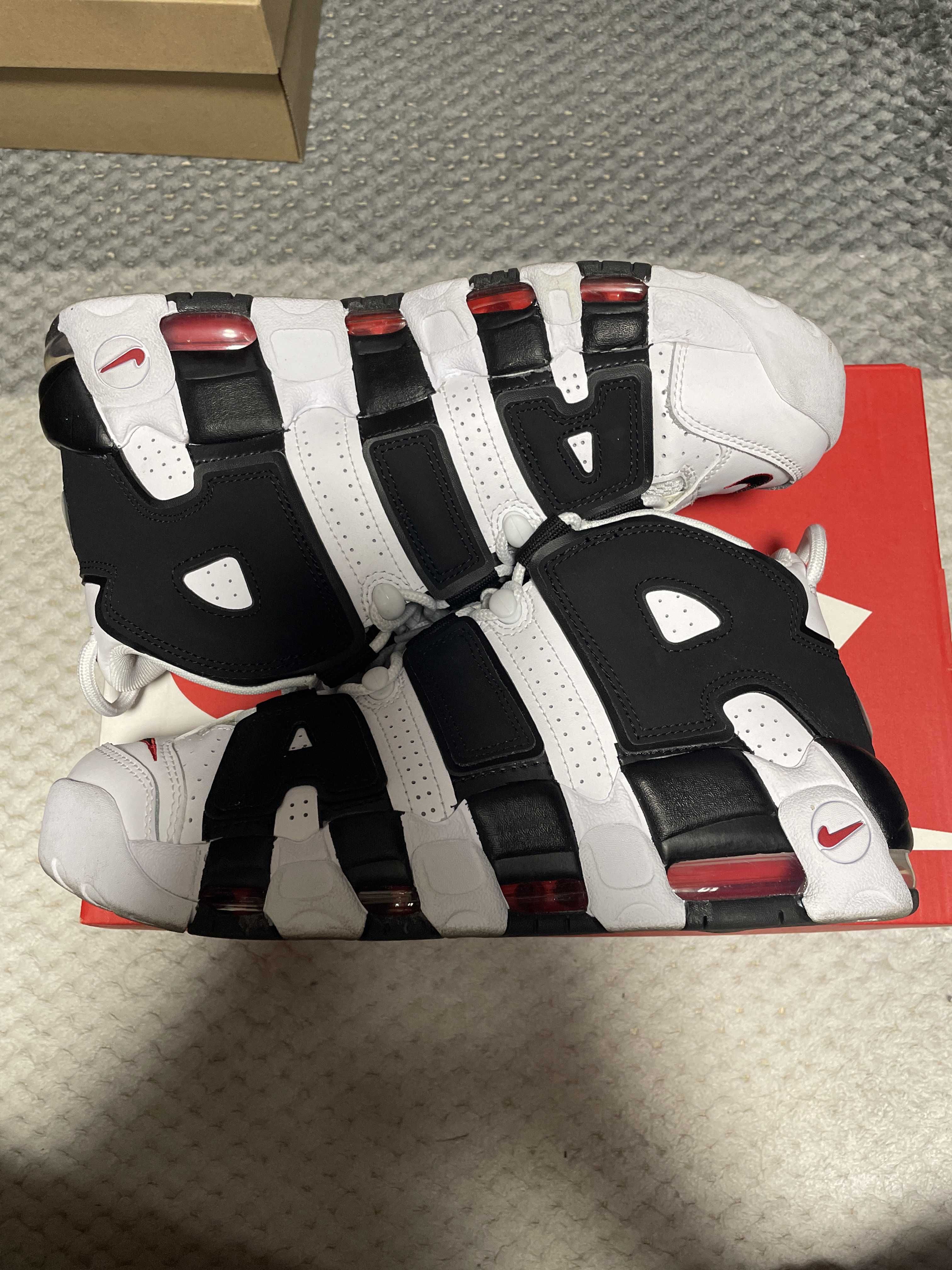 NIKE AIR MORE UPTEMPO "WHITE/BLACK/UNIVERSITY RED"(2020)
