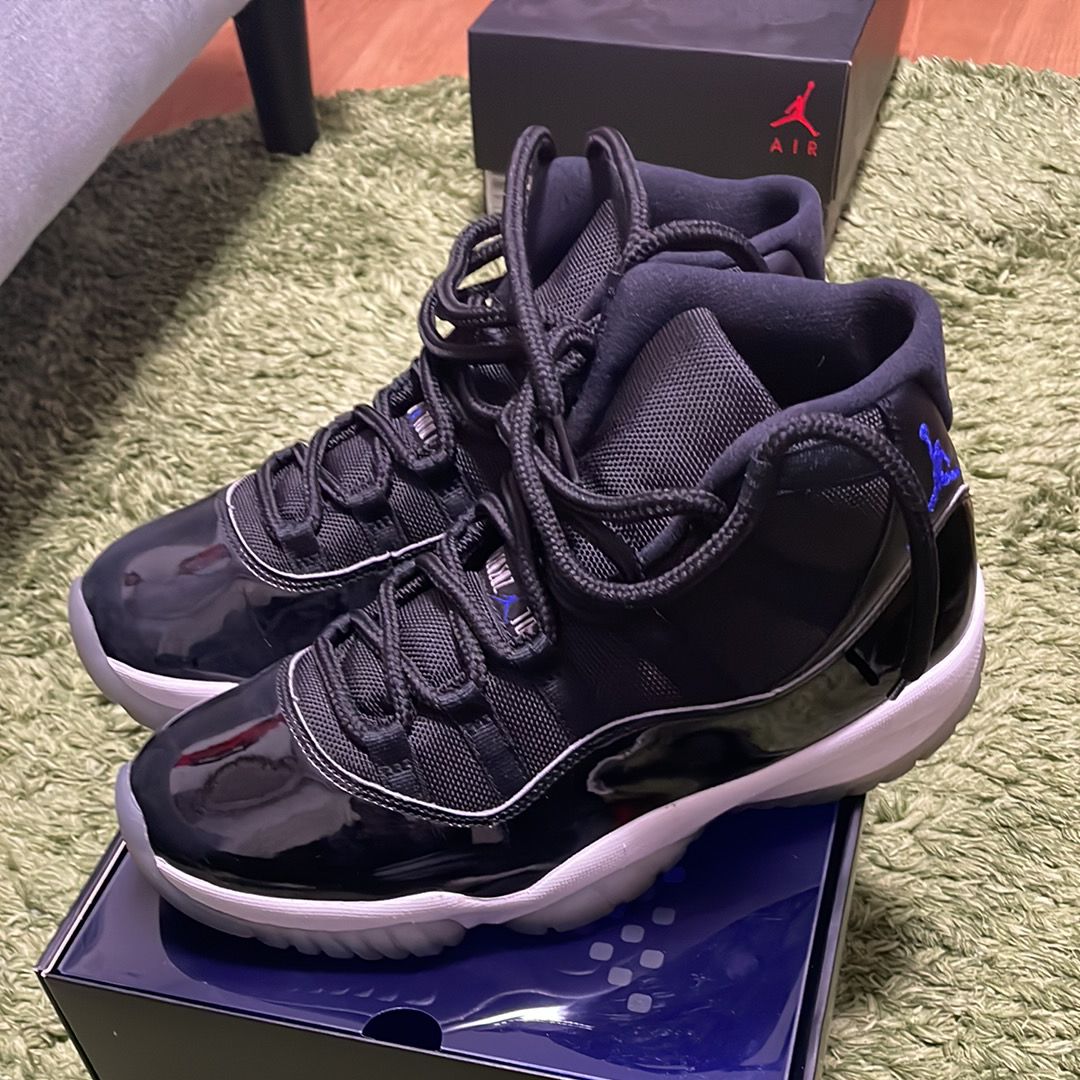 Nike Air Jordan 11 Retro "Space Jam" (2016)