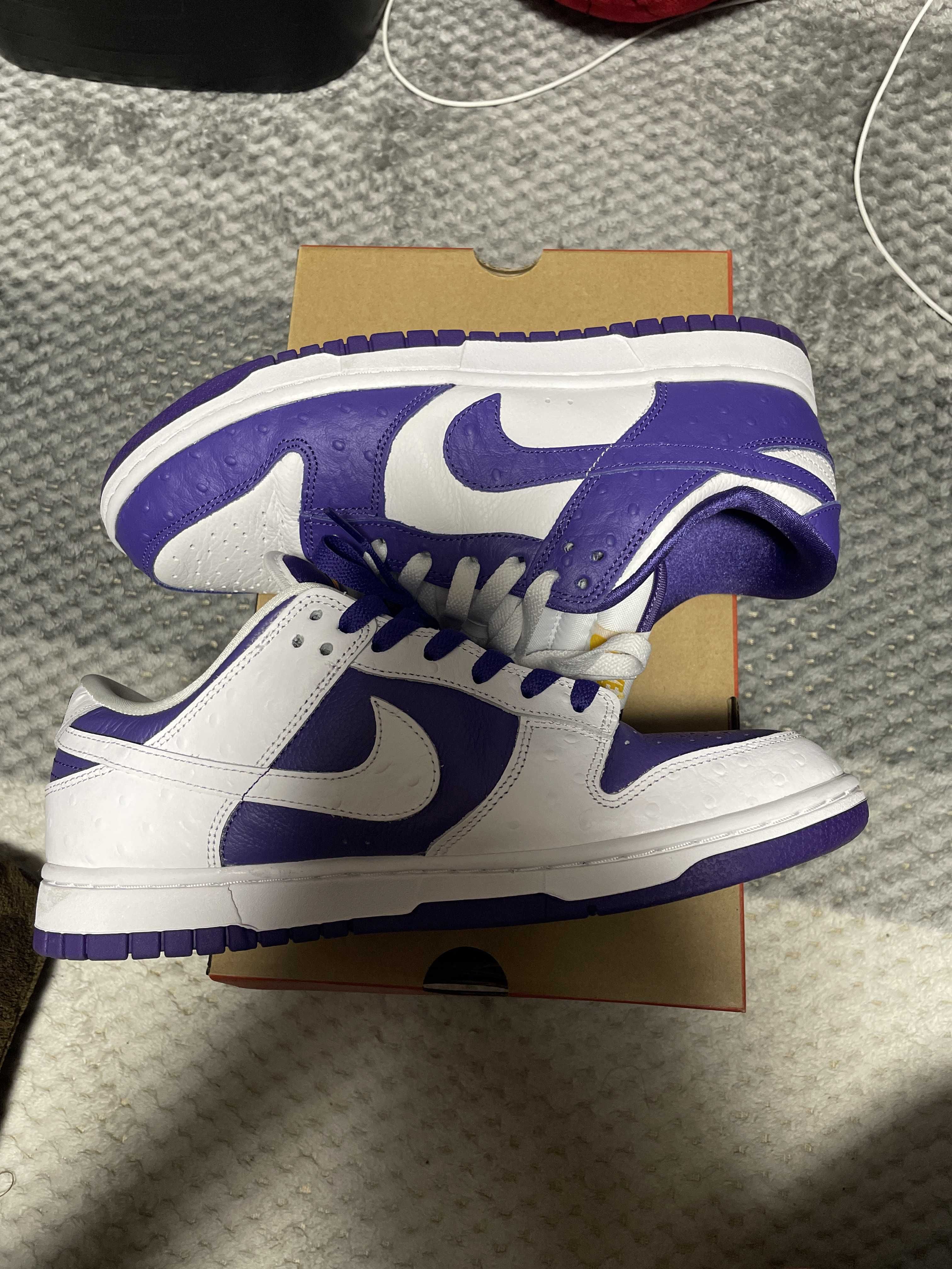 Nike Women's Dunk Low "Made You Look"