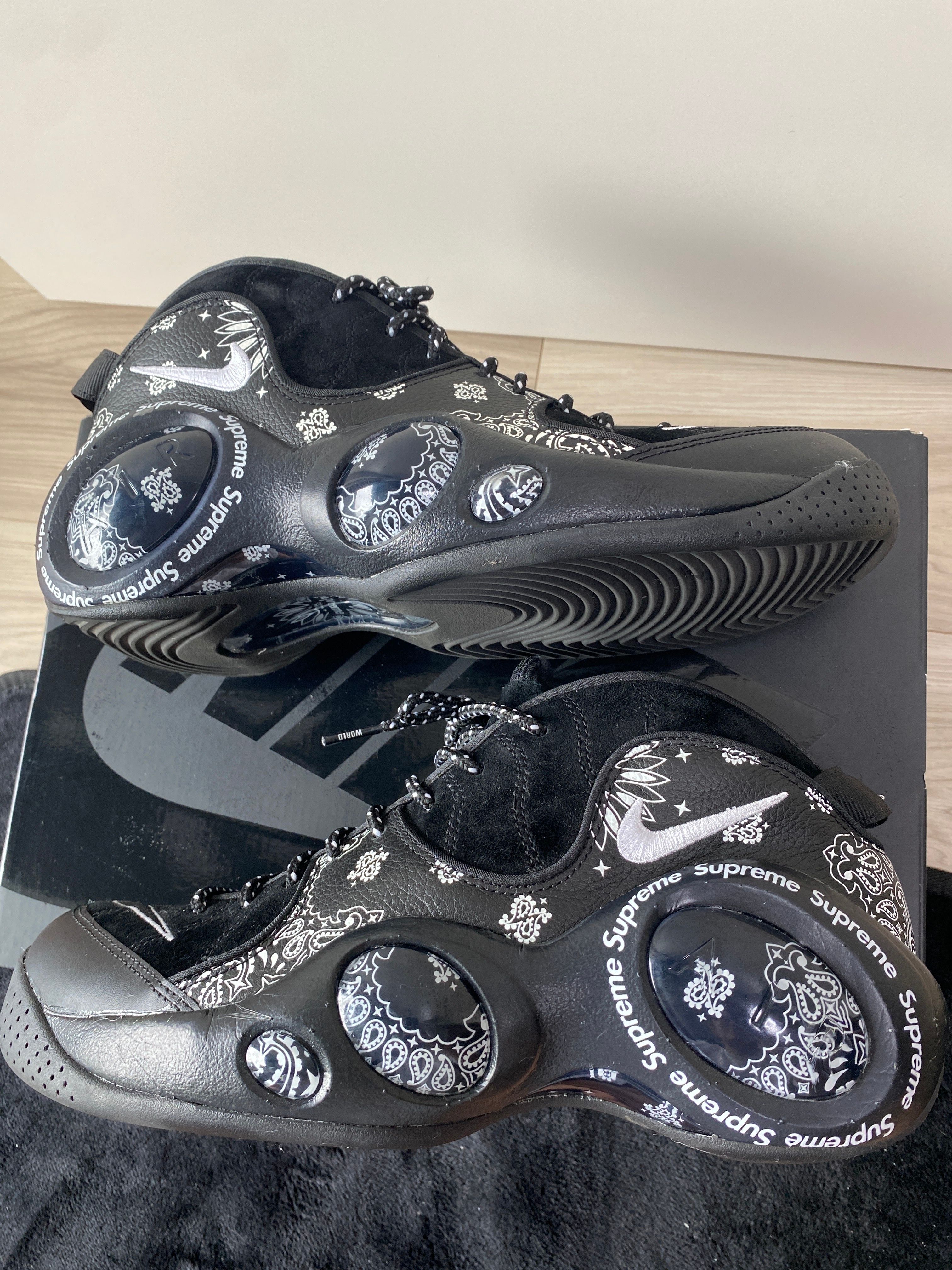 Supreme × Nike Air Zoom Flight 95 SP "Black/White"