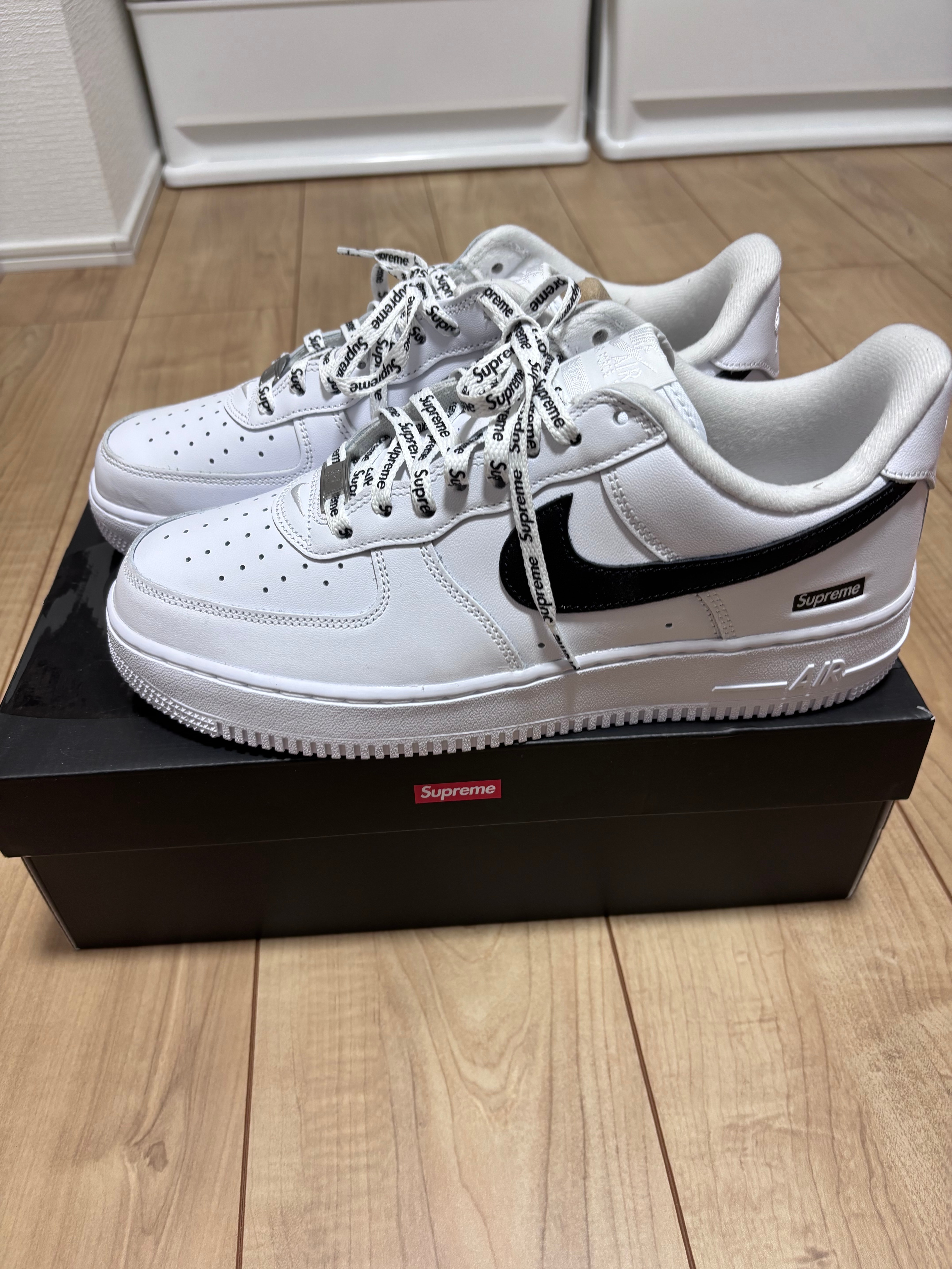 Supreme × Nike Air Force 1 Low 