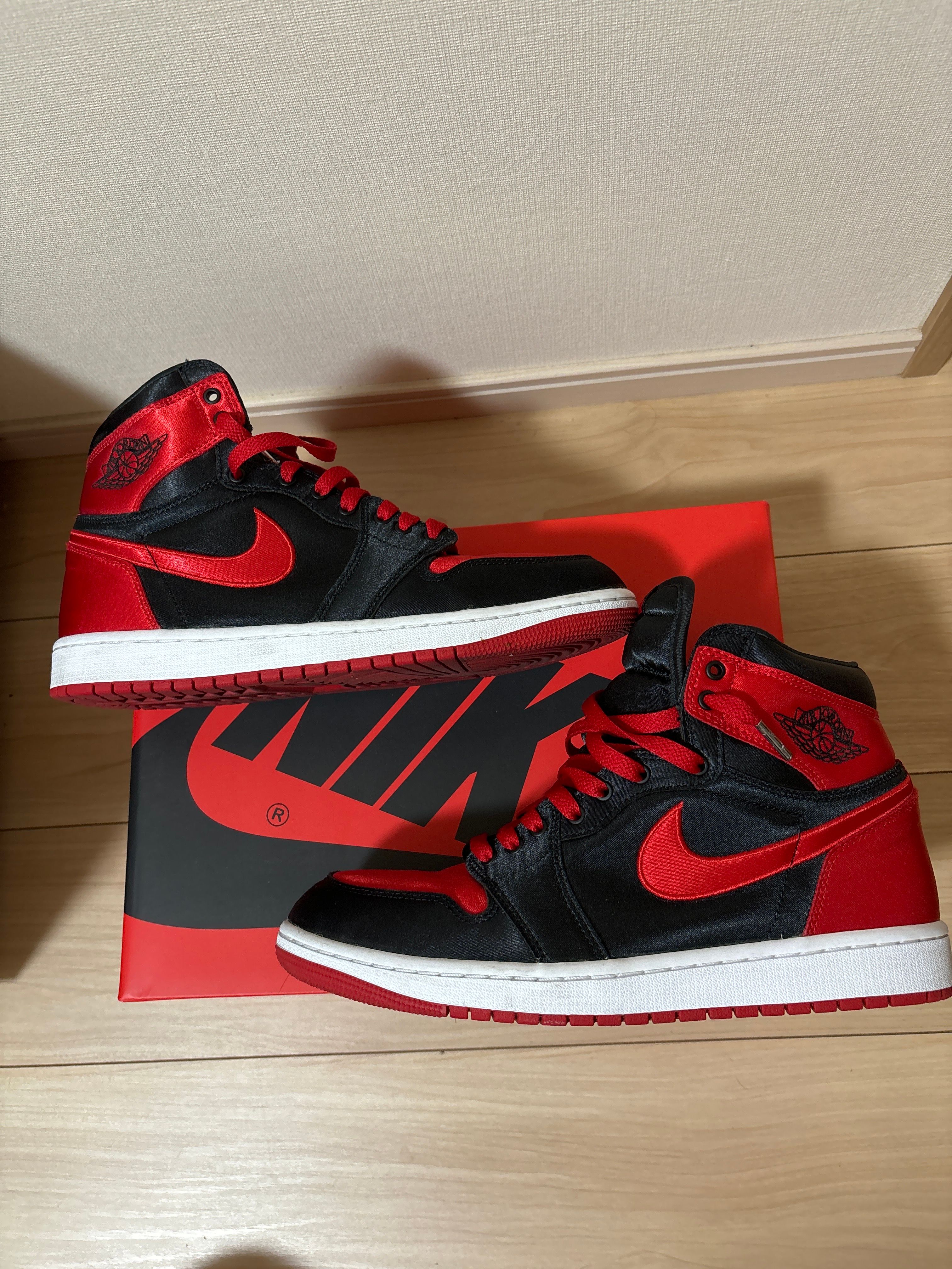 Nike Women's Air Jordan 1 Retro High OG "Satin Bred"
