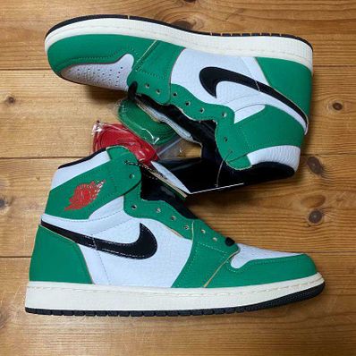 Nike Women's Air Jordan 1 High OG "Lucky Green/White-Sail-Black"