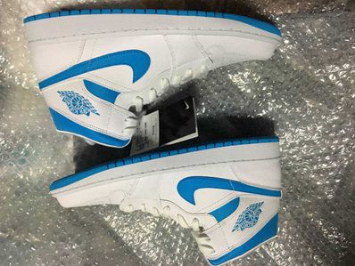 Nike Women's Air Jordan 1 Mid "UNC"