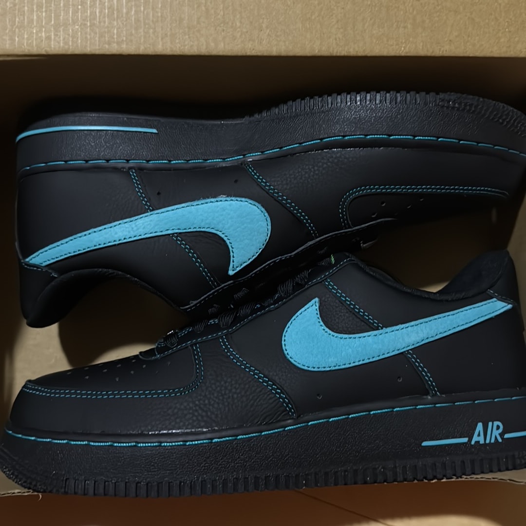 Nike Air Force 1 Low "Black Tiffany"