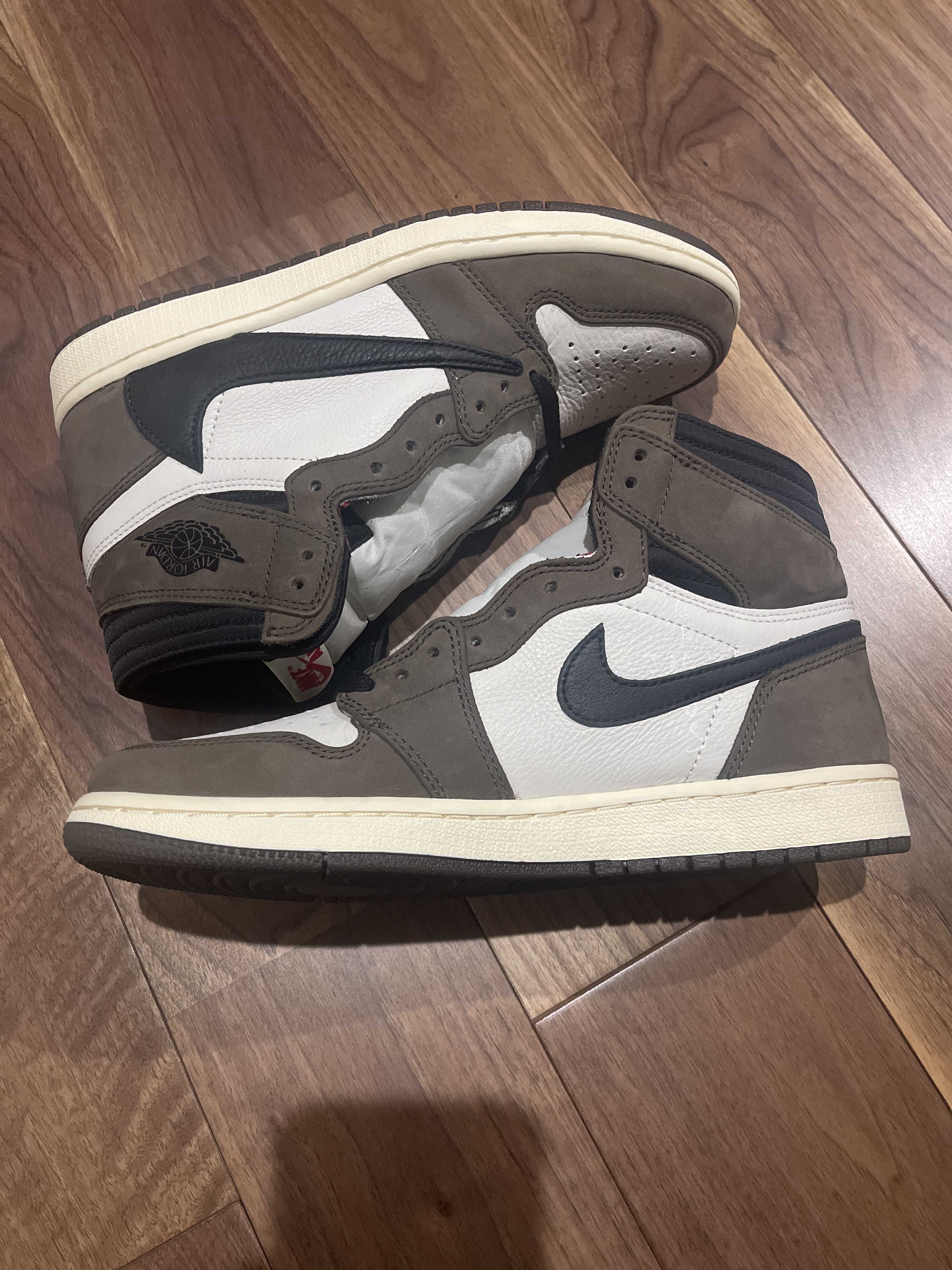 Travis Scott × Nike Air Jordan 1 Retro High OG TS SP "Sail/Dark Mocha"