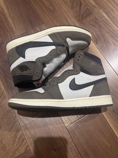 Travis Scott × Nike Air Jordan 1 Retro High OG TS SP "Sail/Dark Mocha"