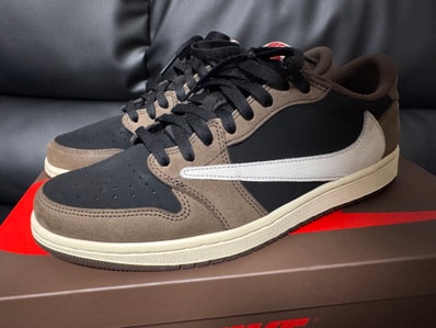 Travis Scott × Nike Air Jordan 1 Low OG SP-T "Black/Dark Mocha"