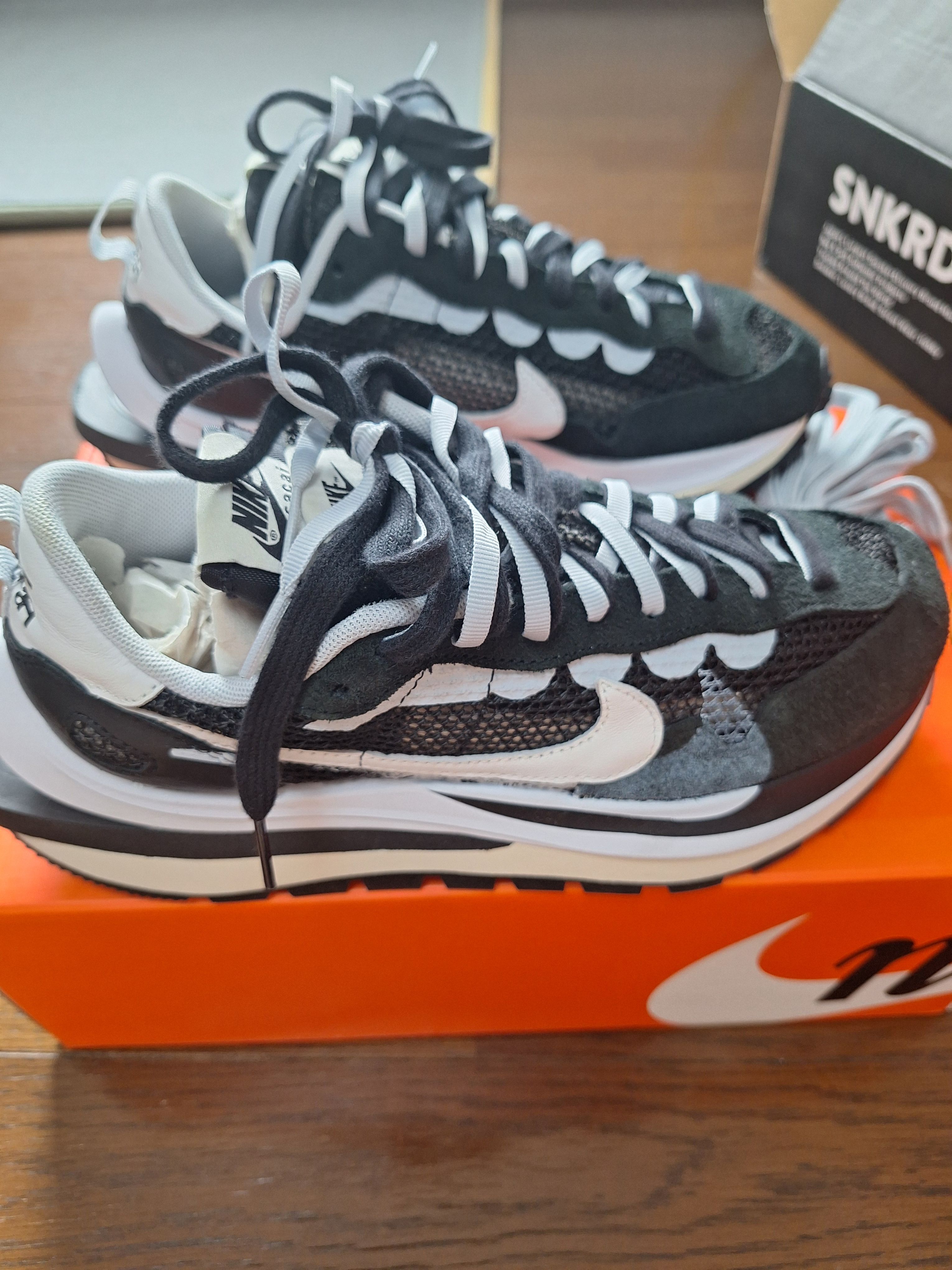 sacai × Nike Vapor Waffle "Black and White"