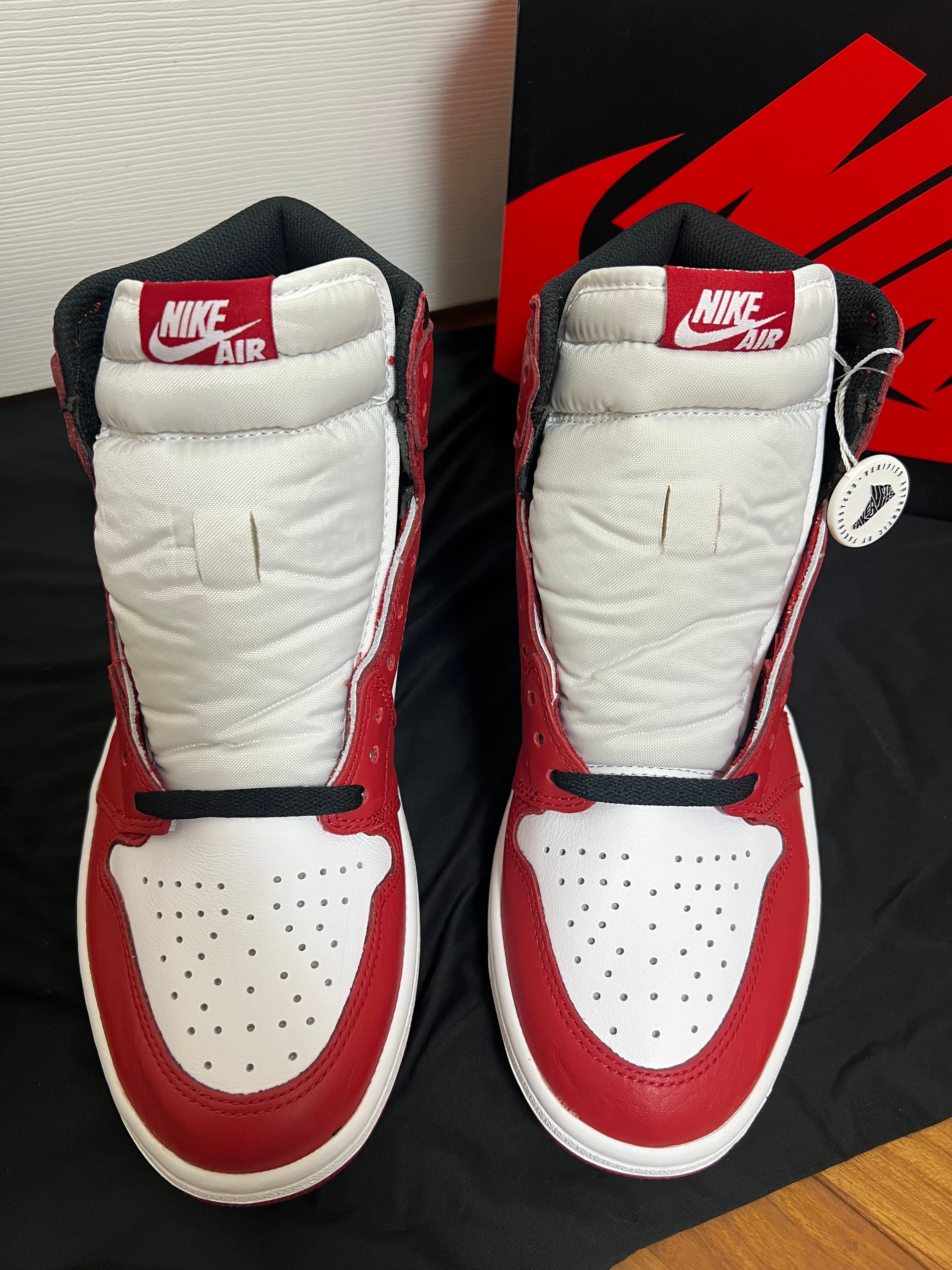 Nike Air Jordan 1 Retro High "Chicago" (2015)