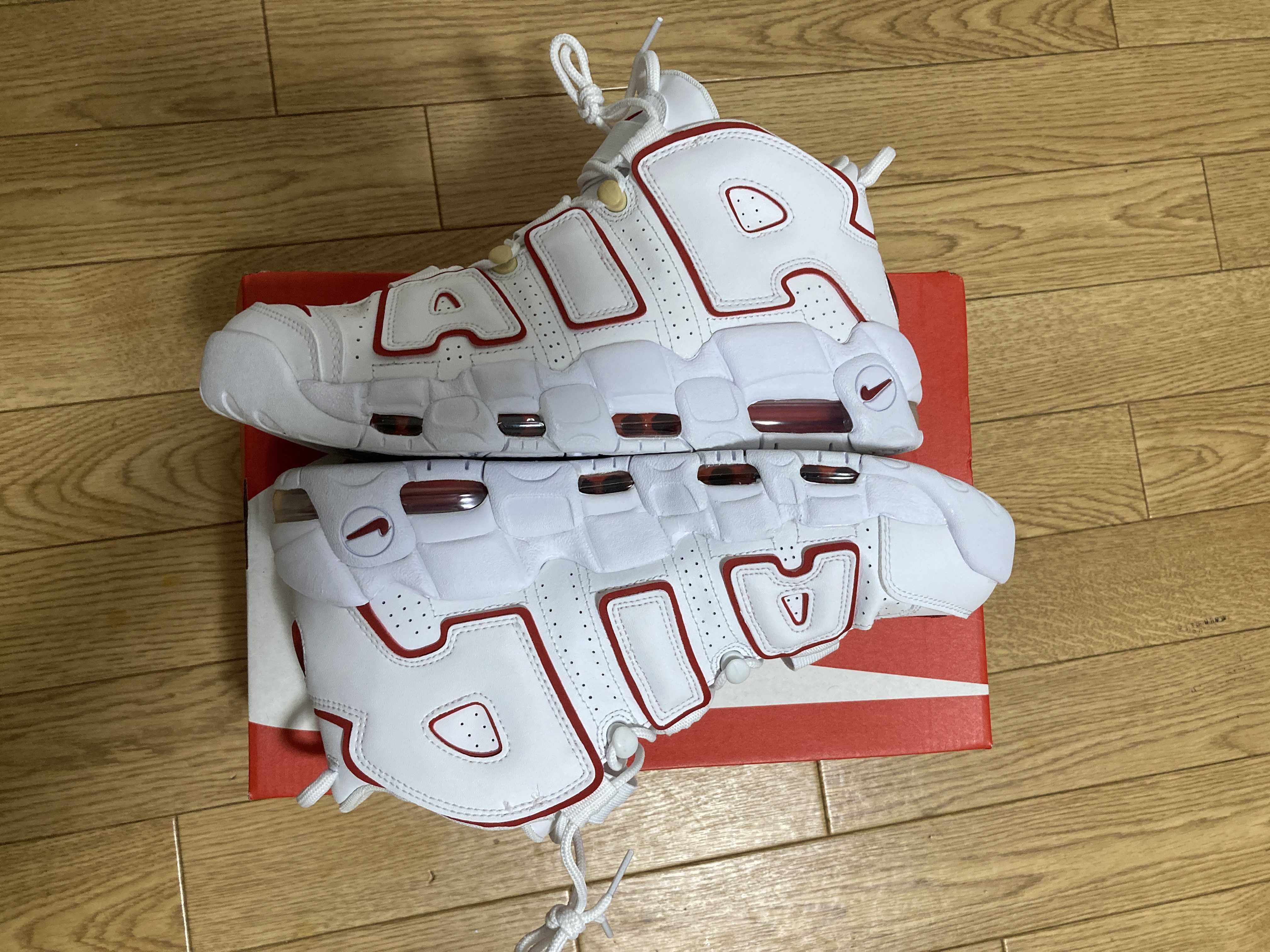 NIKE AIR MORE UPTEMPO "WHITE/VARSITY RED" (2021)