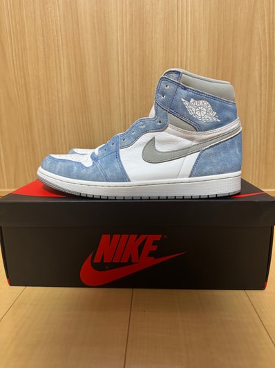 Nike Air Jordan 1 High OG "Hyper Royal"