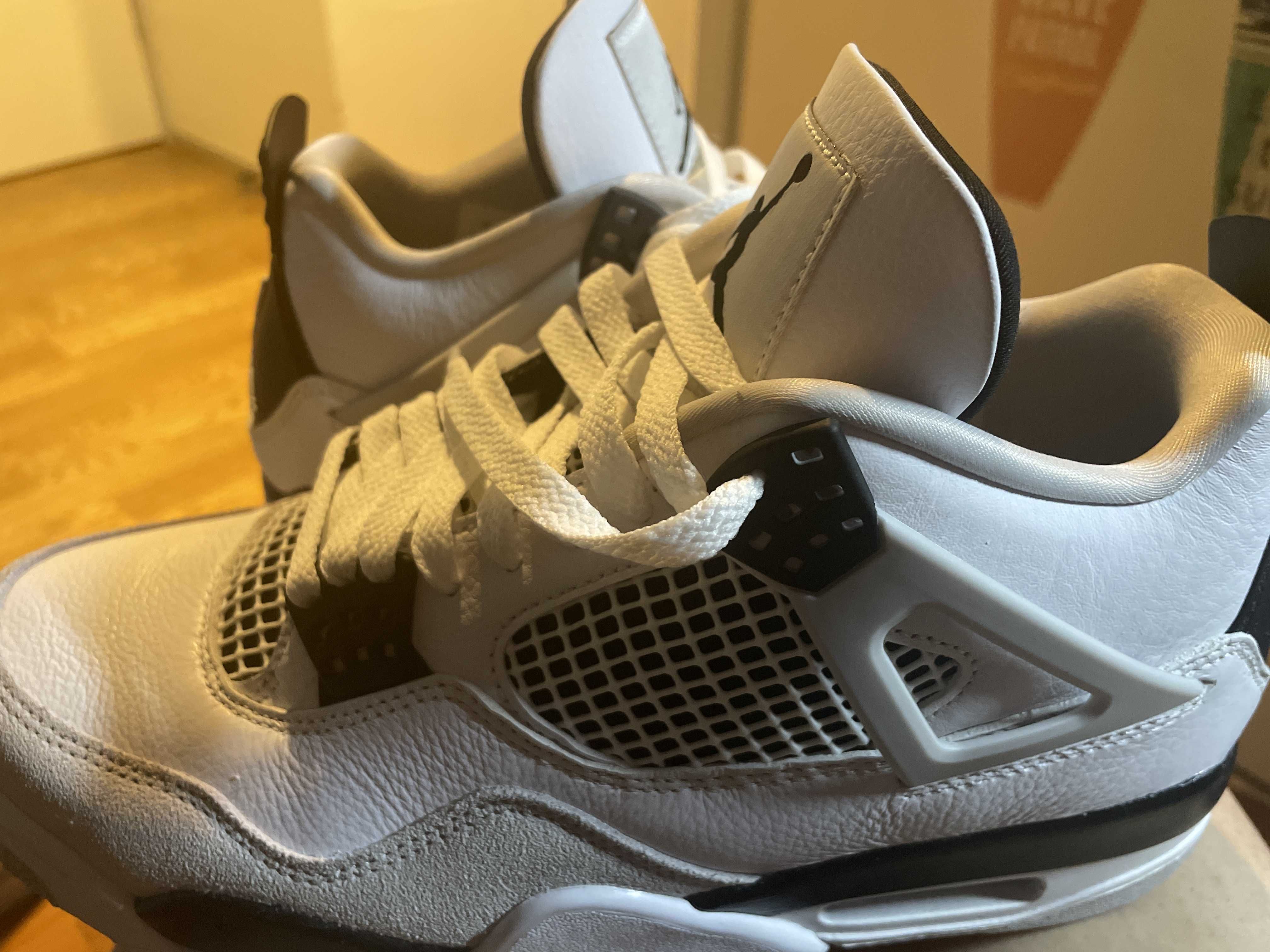 Nike Air Jordan 4 "Military Black"