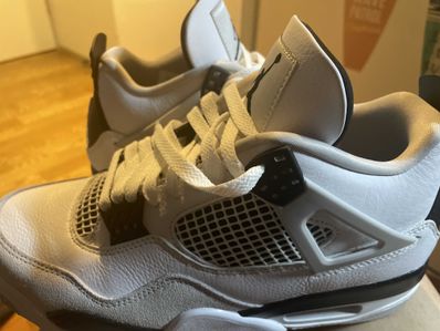 Nike Air Jordan 4 "Military Black"