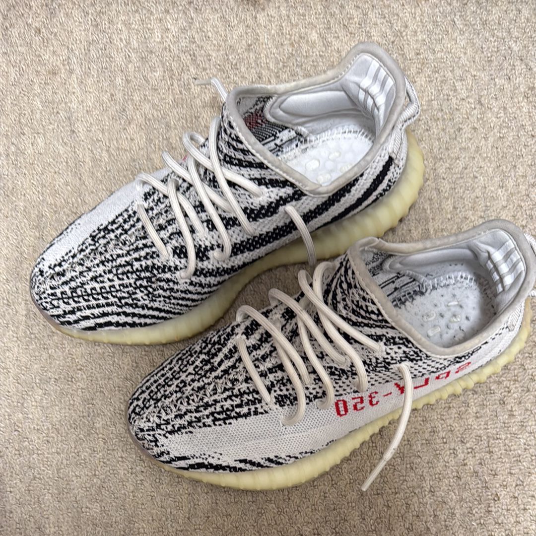 adidas YEEZY Boost 350 V2 "Zebra"