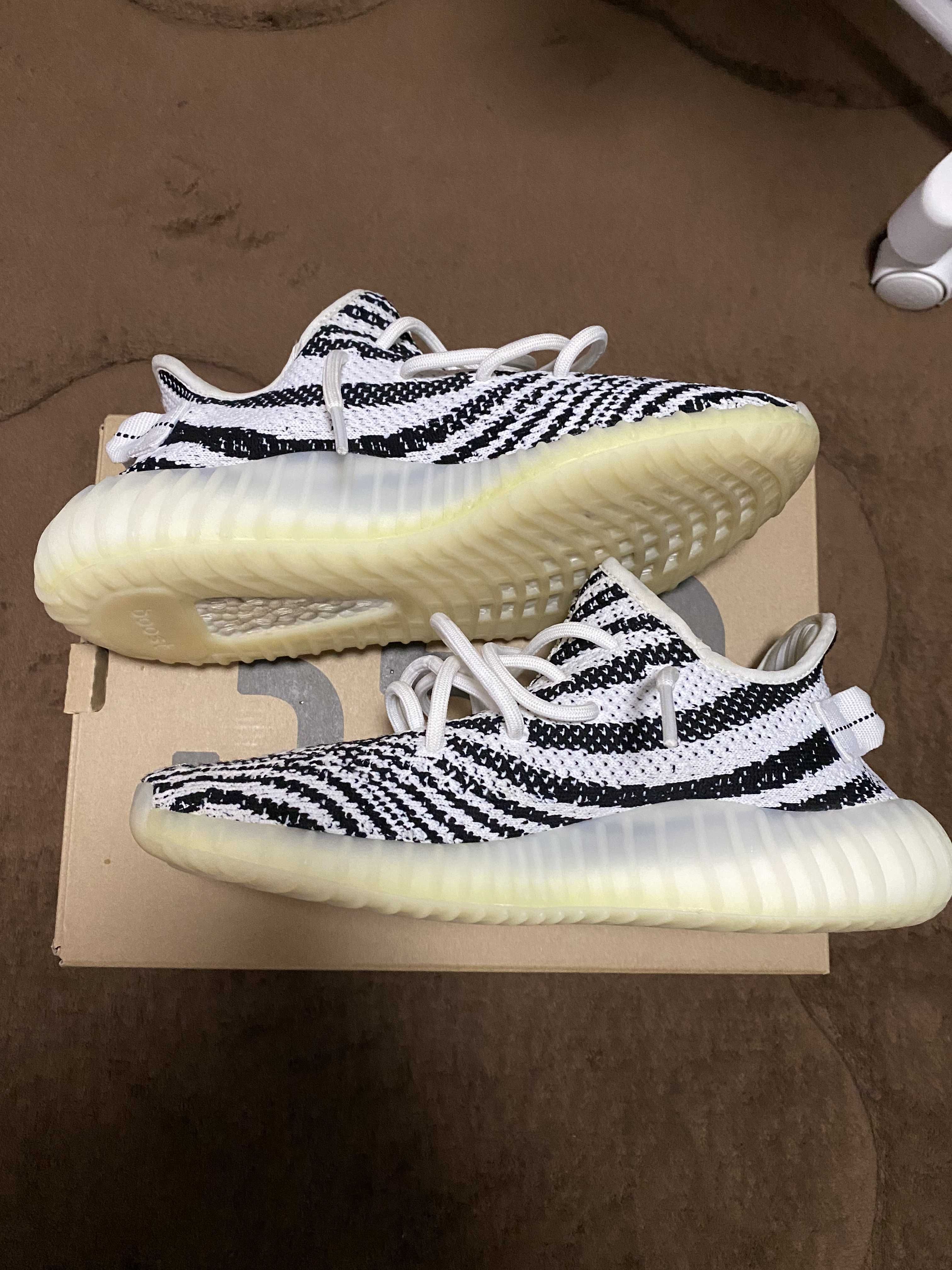 adidas YEEZY Boost 350 V2 "Zebra"