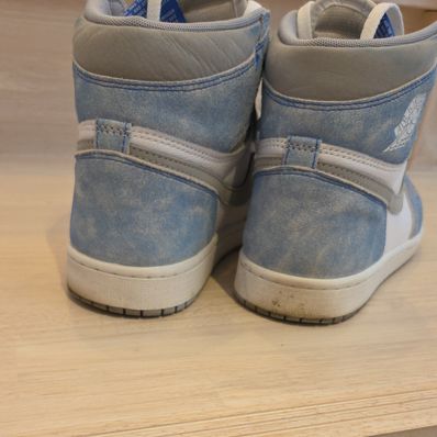 Nike Air Jordan 1 High OG "Hyper Royal"