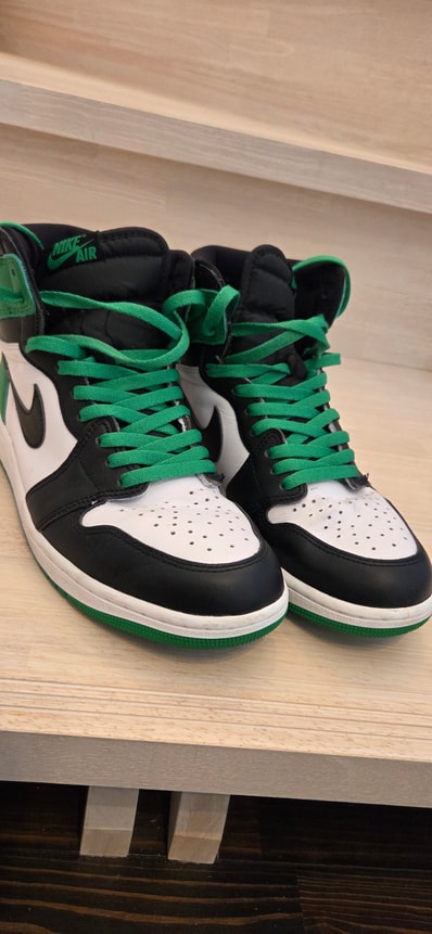Nike Air Jordan 1 Retro High OG "Celtics/Black and Lucky Green" (2023)