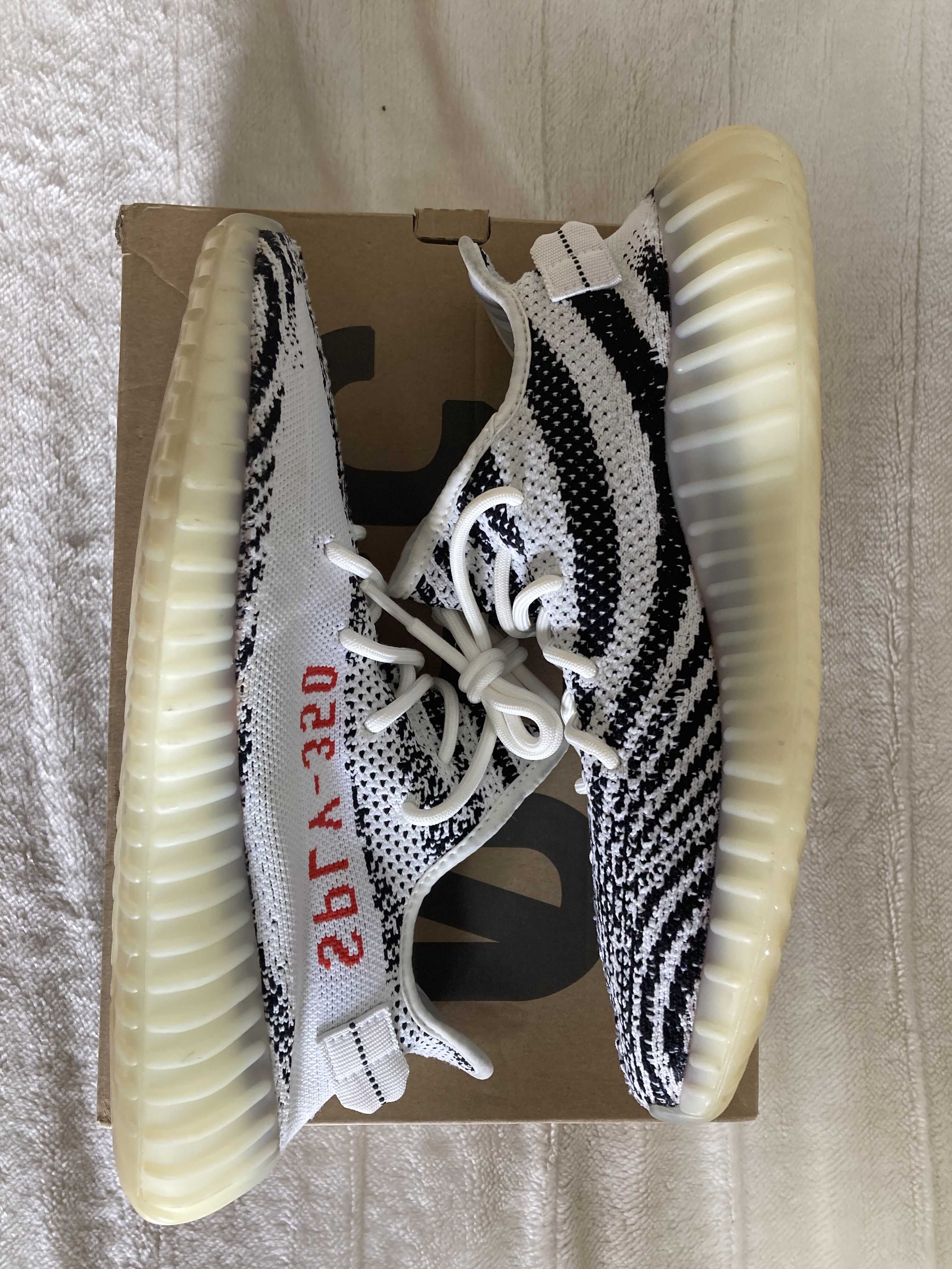 adidas YEEZY Boost 350 V2 "Zebra"