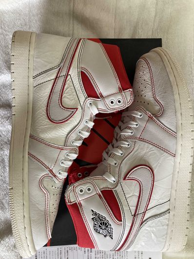 Nike Air Jordan 1 Retro High OG "Sail/University Red"
