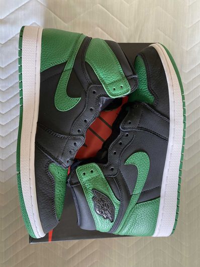 Nike Air Jordan 1 Retro High OG "Black/Pine Green" (2020)
