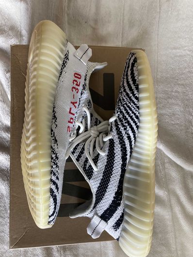 adidas YEEZY Boost 350 V2 "Zebra"