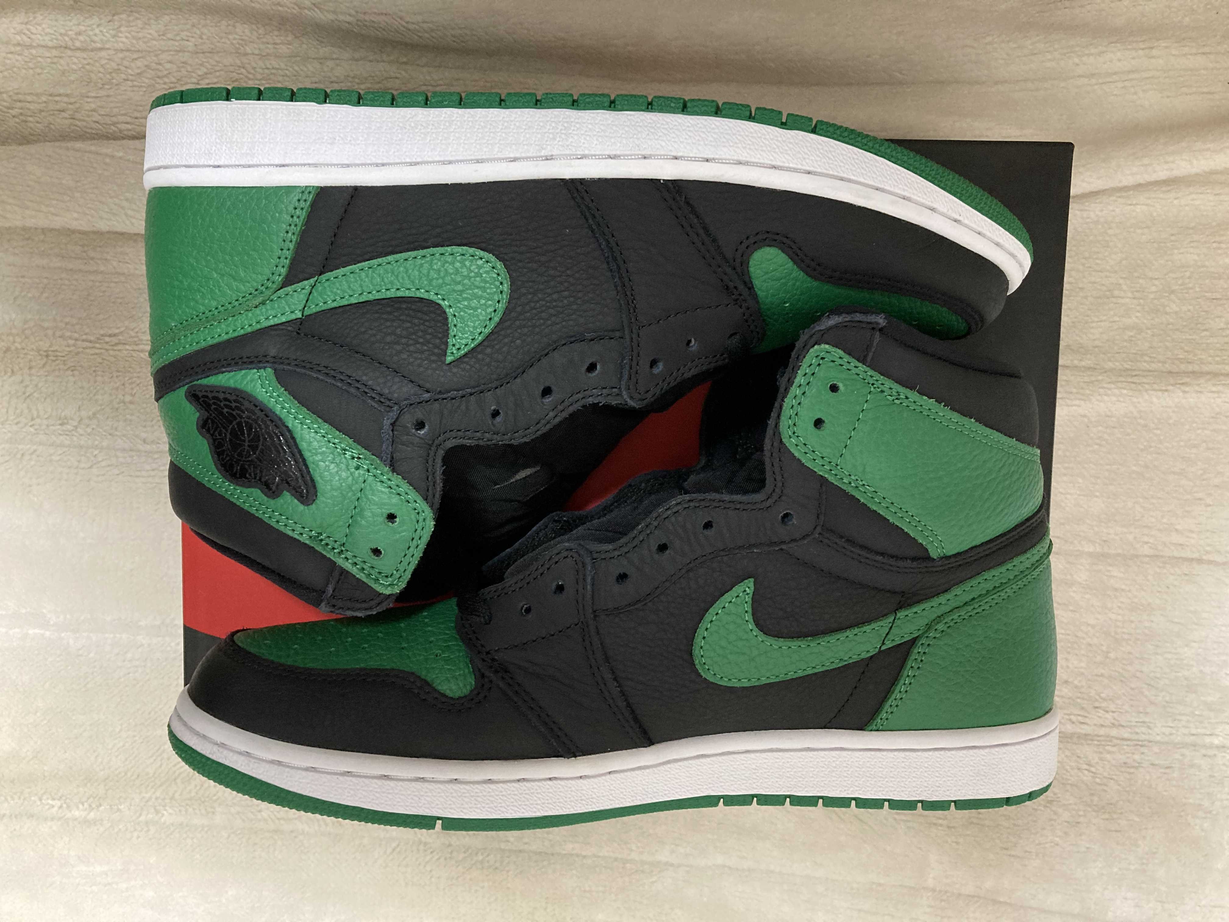 Nike Air Jordan 1 Retro High OG "Black/Pine Green" (2020)