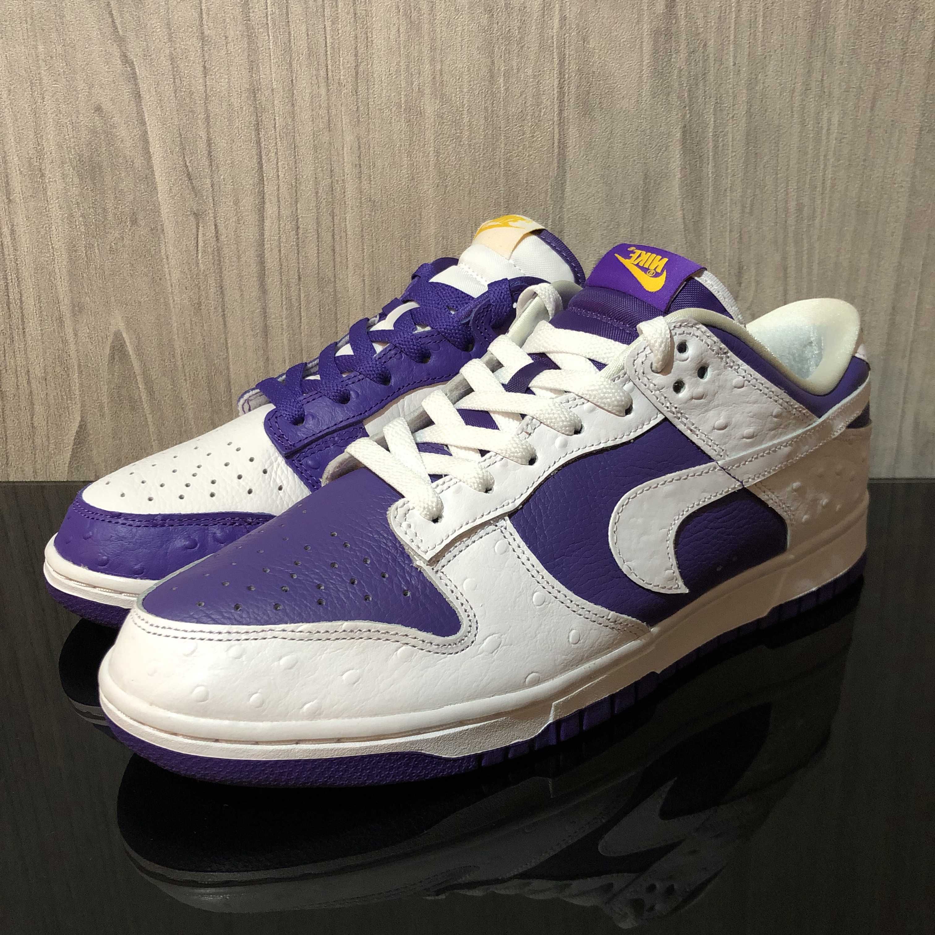 Nike Women's Dunk Low "Made You Look"