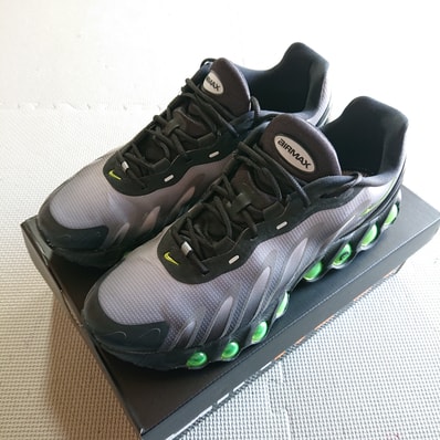 Nike Air Max DN8 "Black/Light Smoke Grey/Black/Volt"