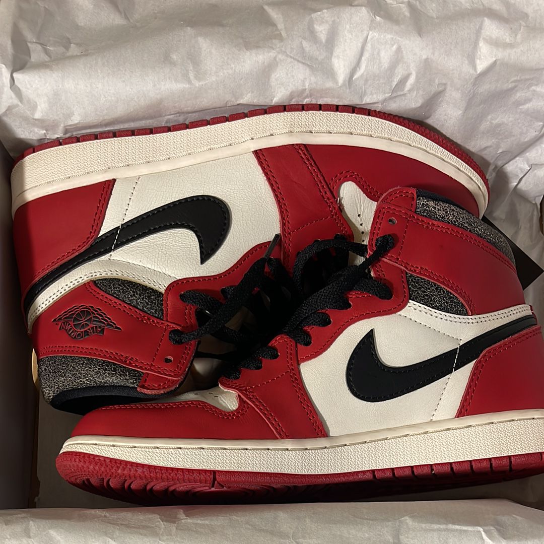 Nike Air Jordan 1 High OG "Lost & Found/Chicago"