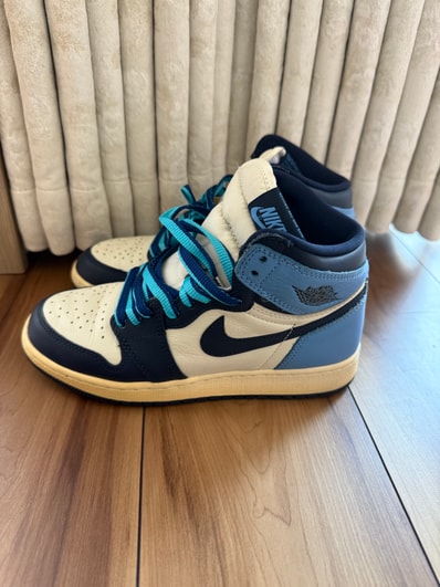 Nike GS Air Jordan 1 Retro High "Obsidian/University Blue"
