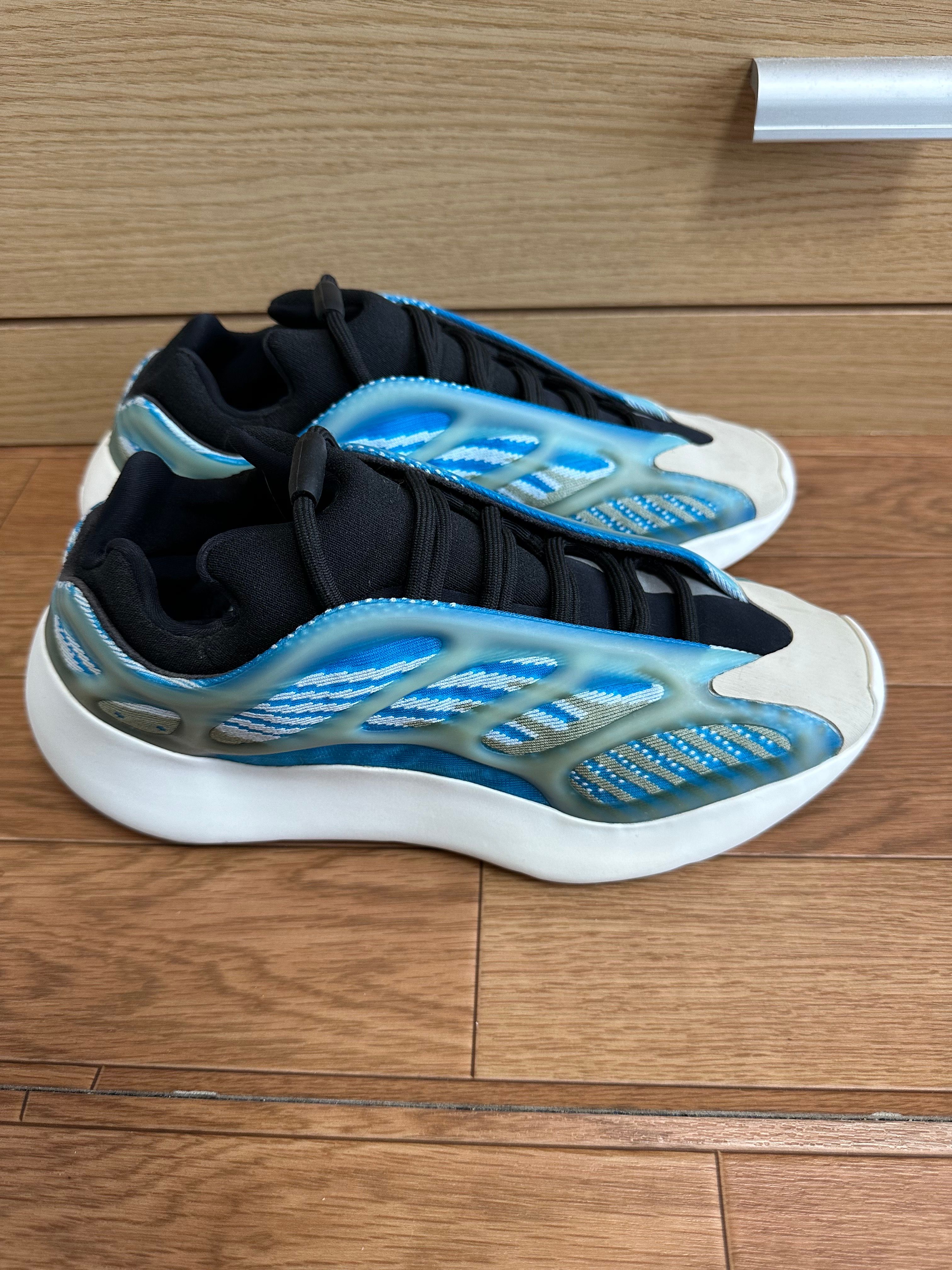 adidas YEEZY 700 V3 "Arzareth"