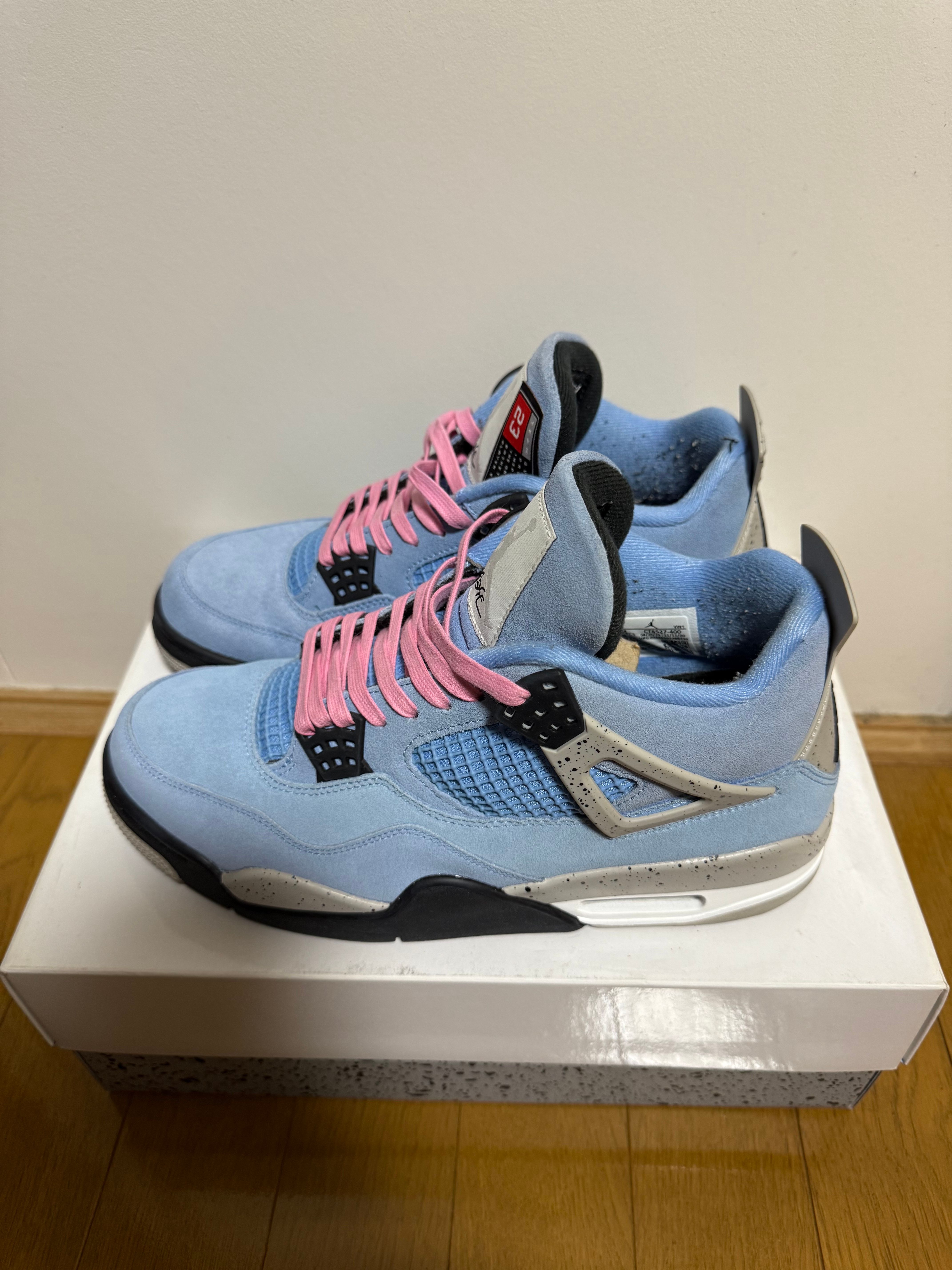 Nike Air Jordan 4 "University Blue"