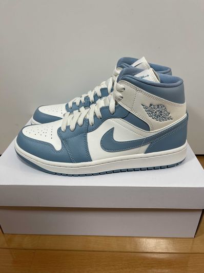 Nike Women's Air Jordan 1 Mid "University Blue"