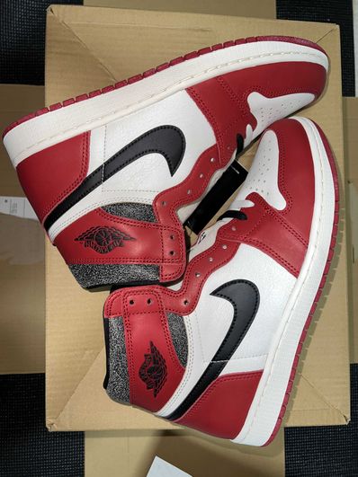 Nike Air Jordan 1 High OG "Lost & Found/Chicago"