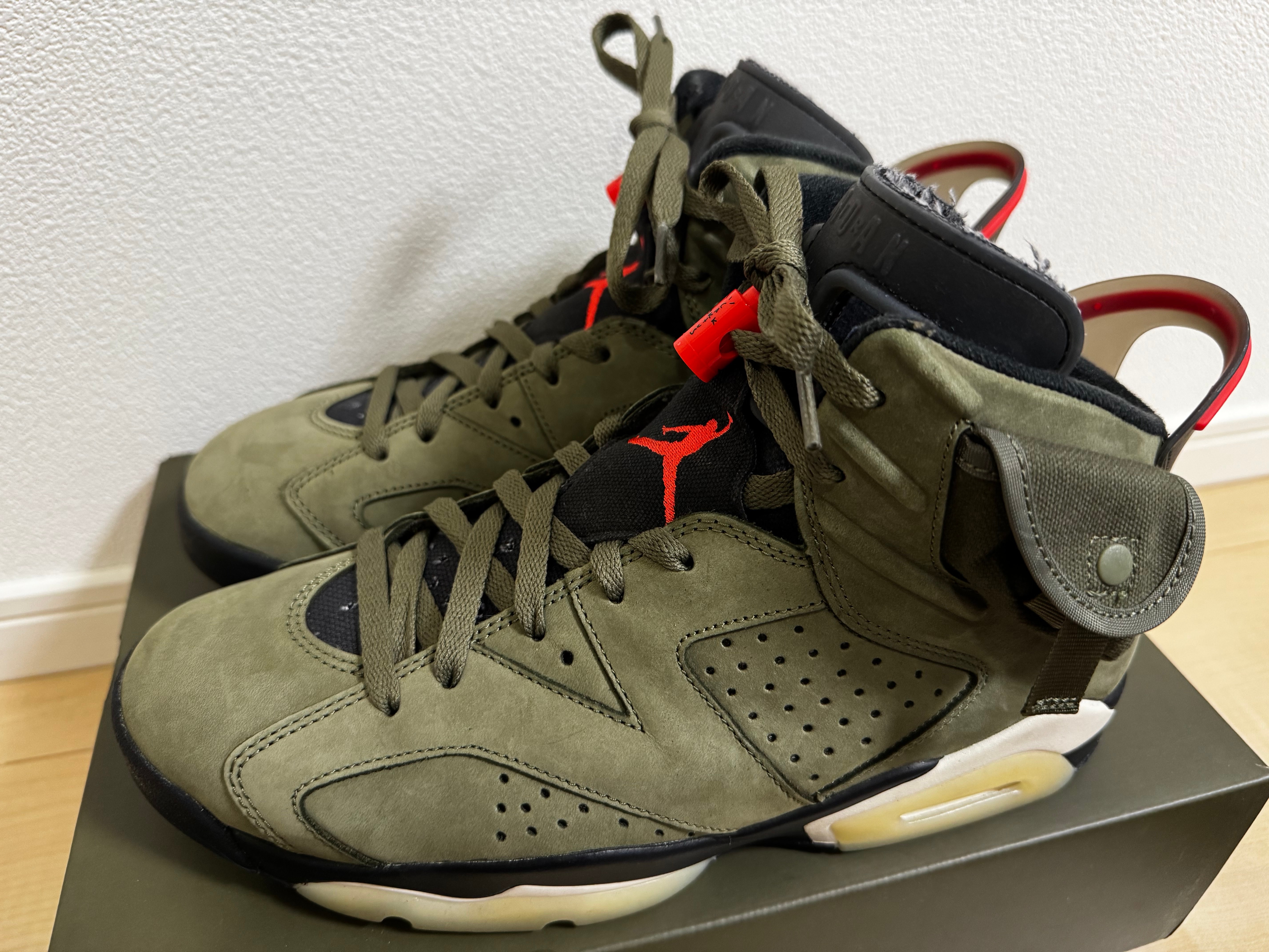 Travis Scott × Nike Air Jordan 6 Retro "Medium Olive"