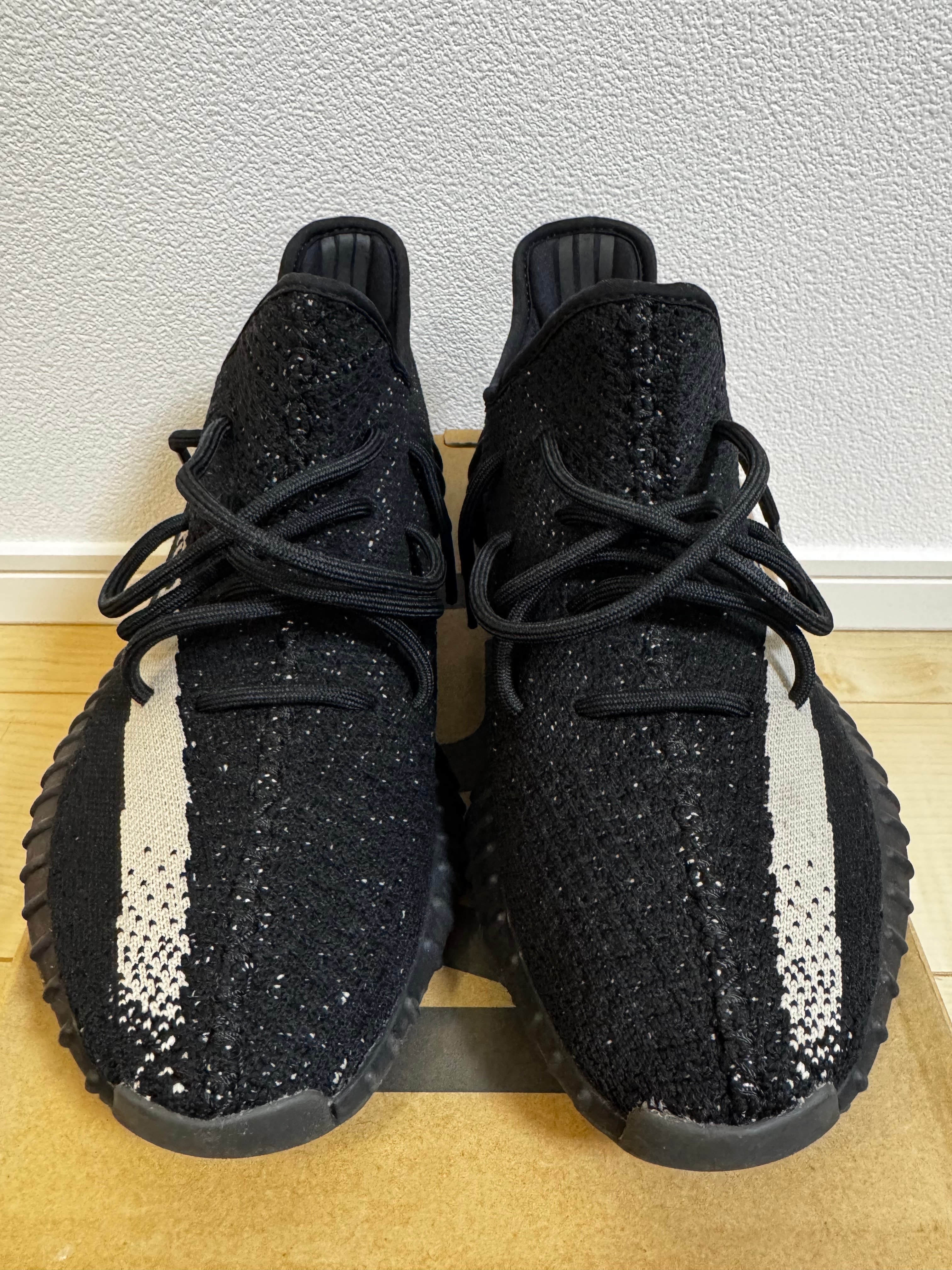 adidas YEEZY Boost 350 V2 "Oreo"